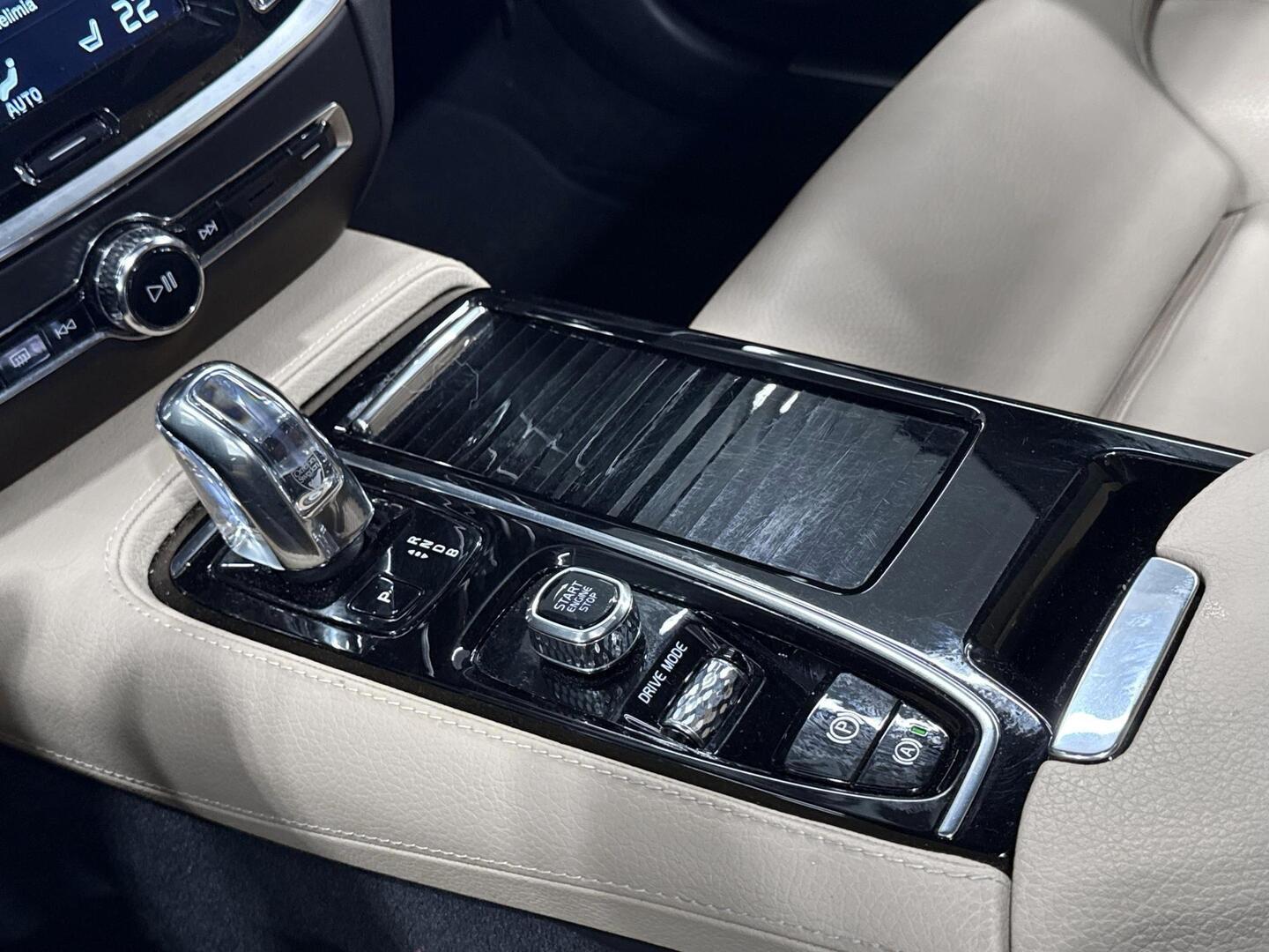 VOLVO V60 2019