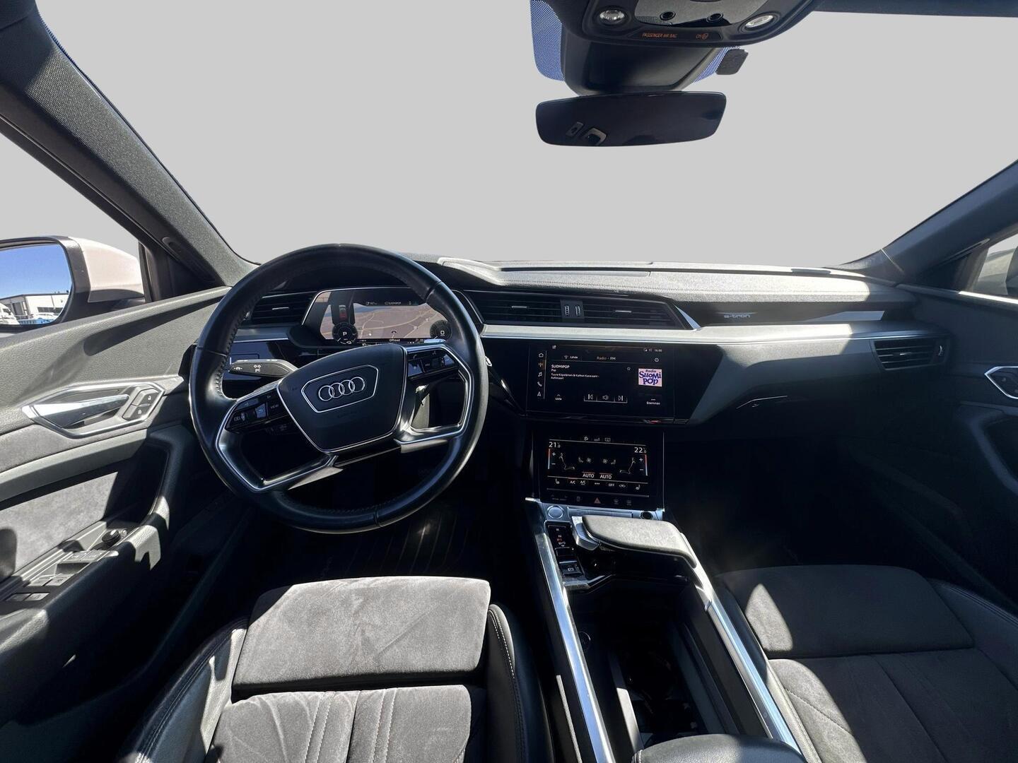 AUDI e-tron 2019