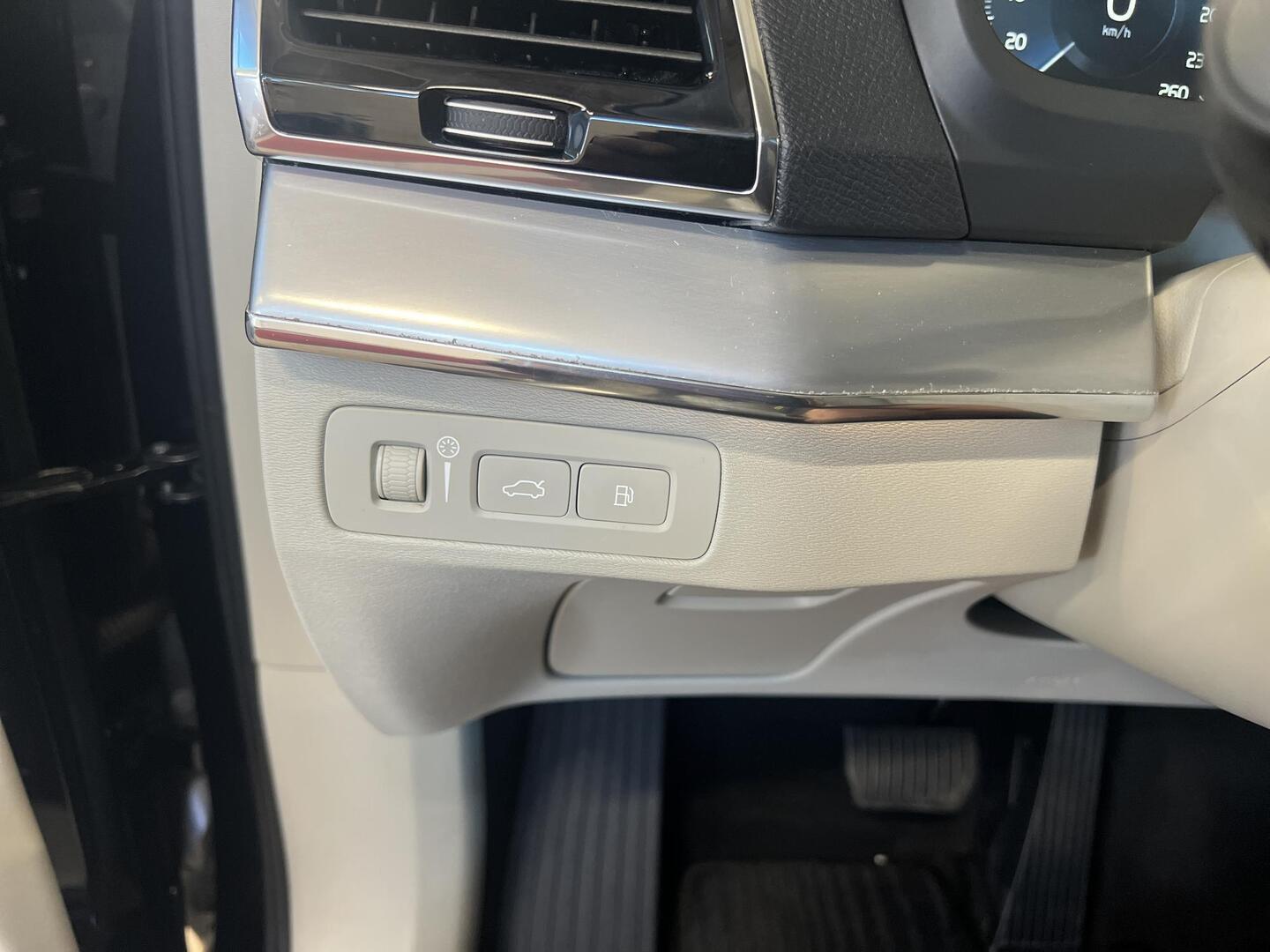 VOLVO XC90 2016