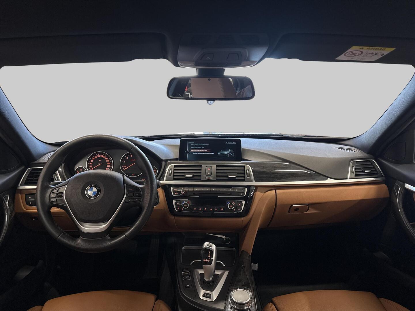 BMW 330 2016