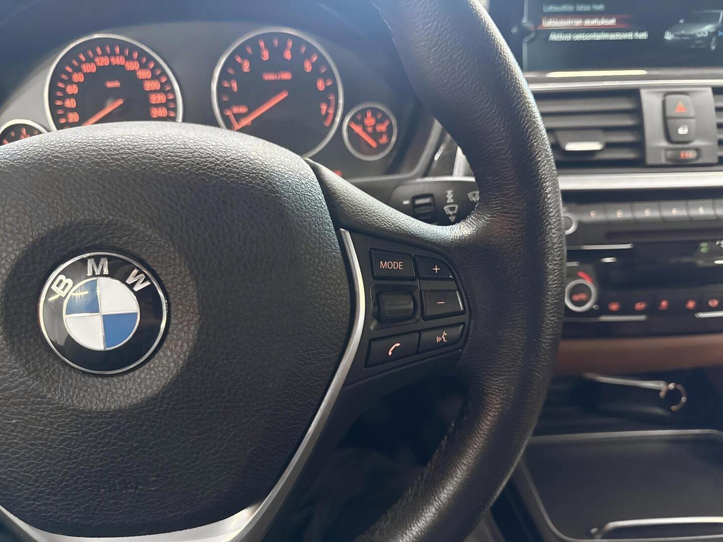 BMW 330 2016