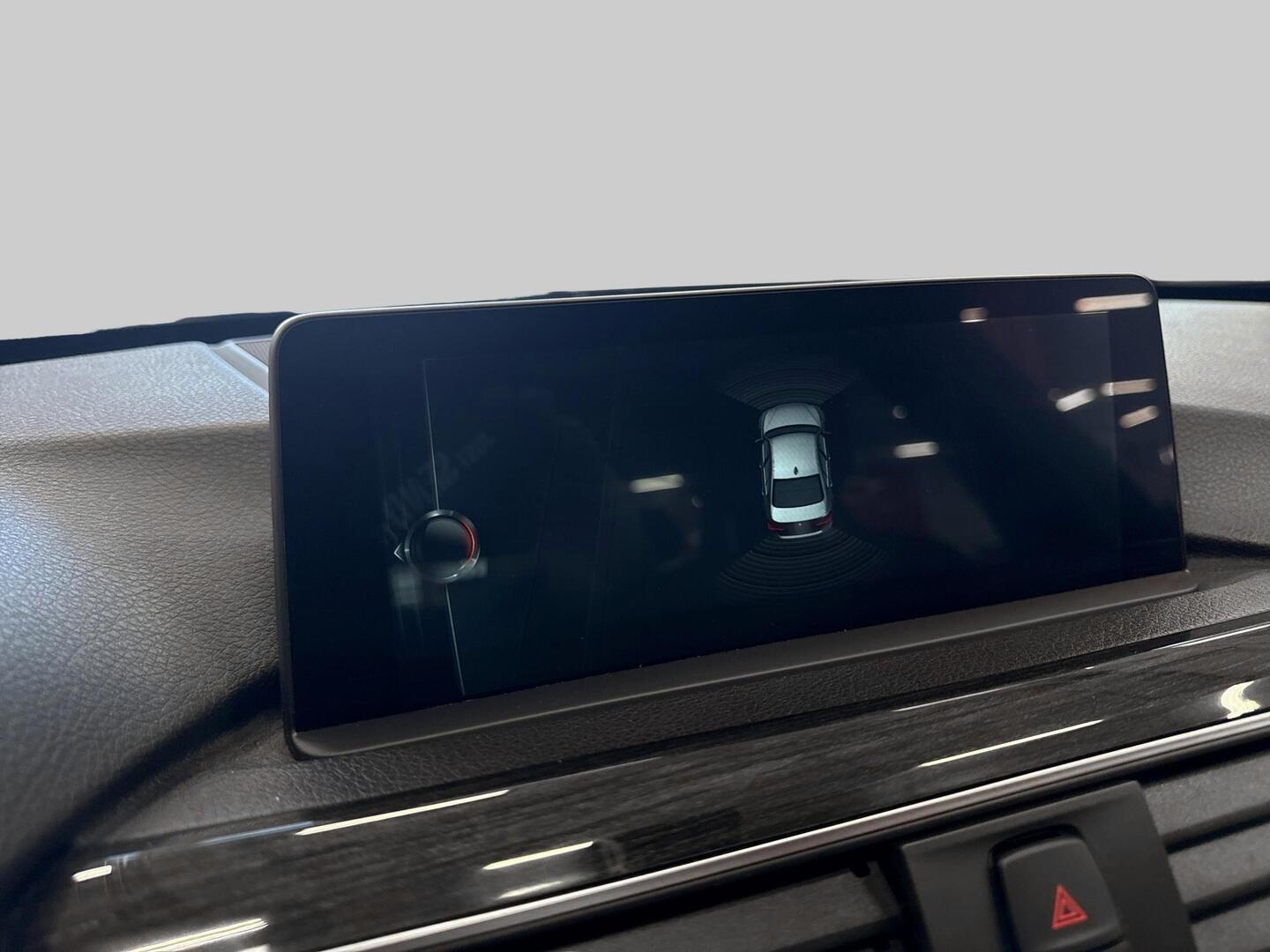 BMW 330 2016