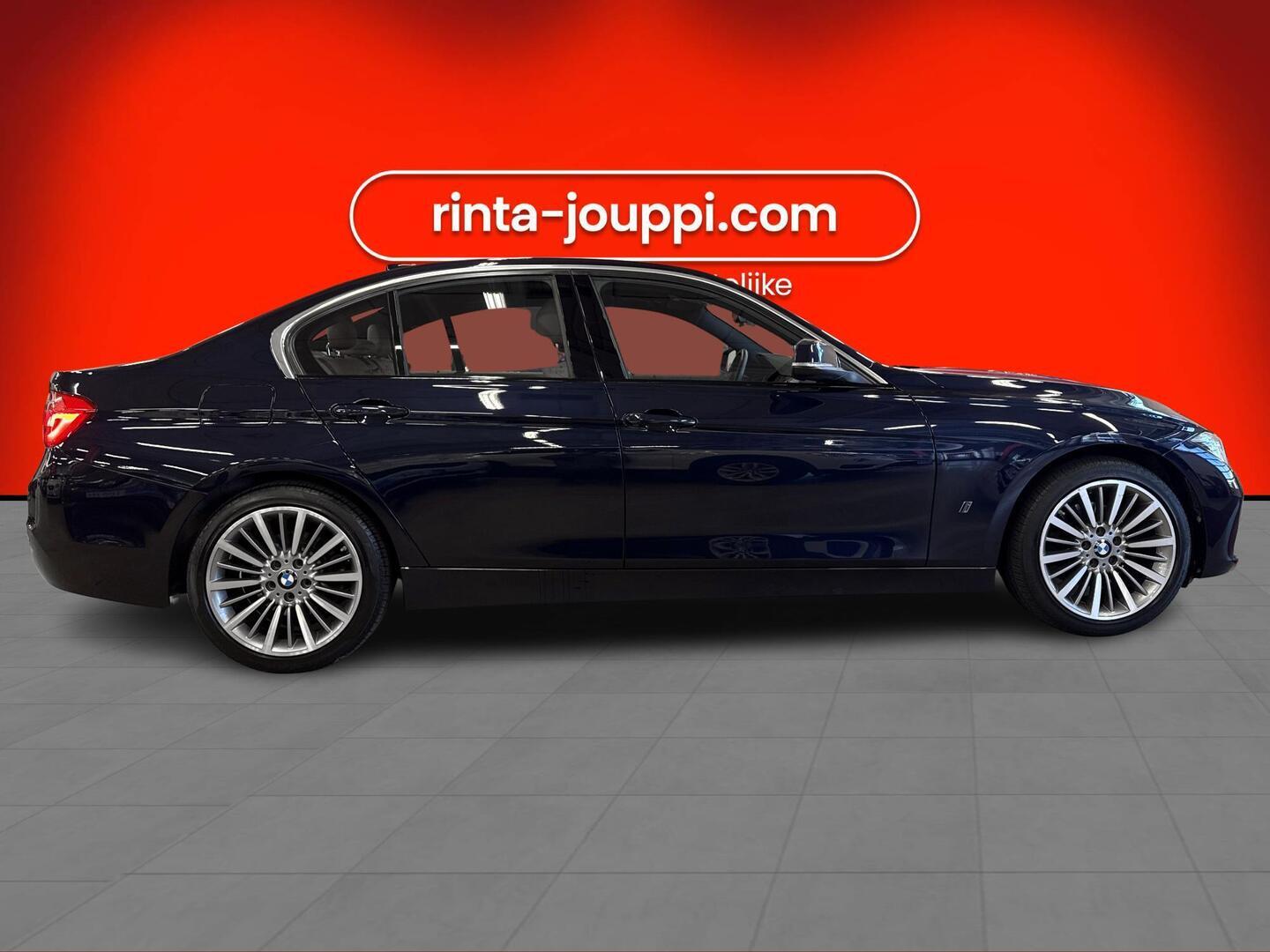 BMW 330 2016