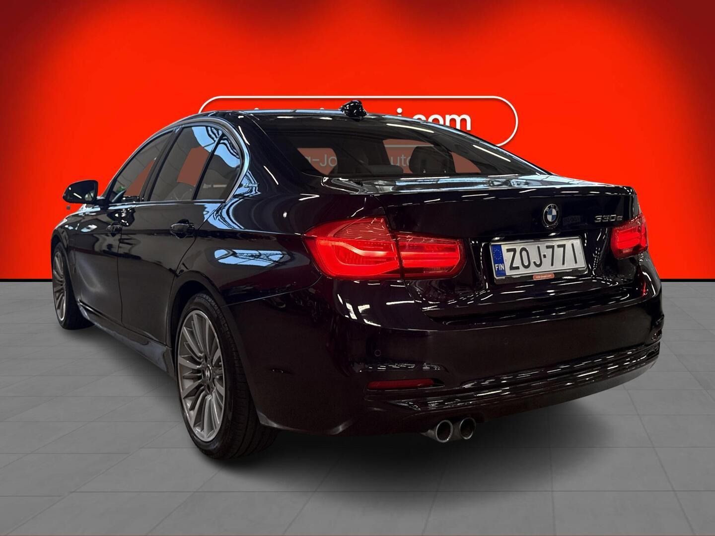 BMW 330 2016