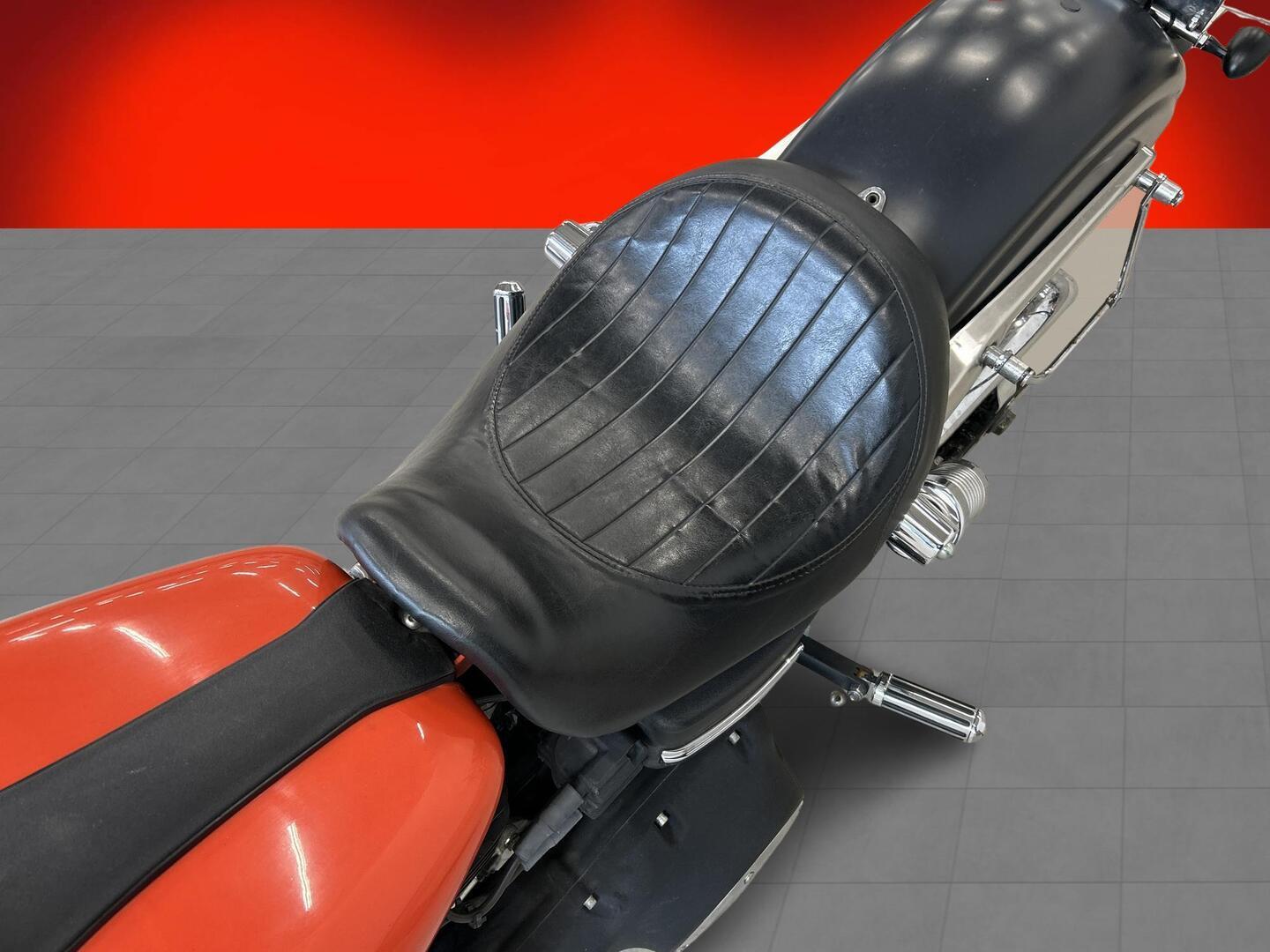 HARLEY-DAVIDSON DYNA 2008