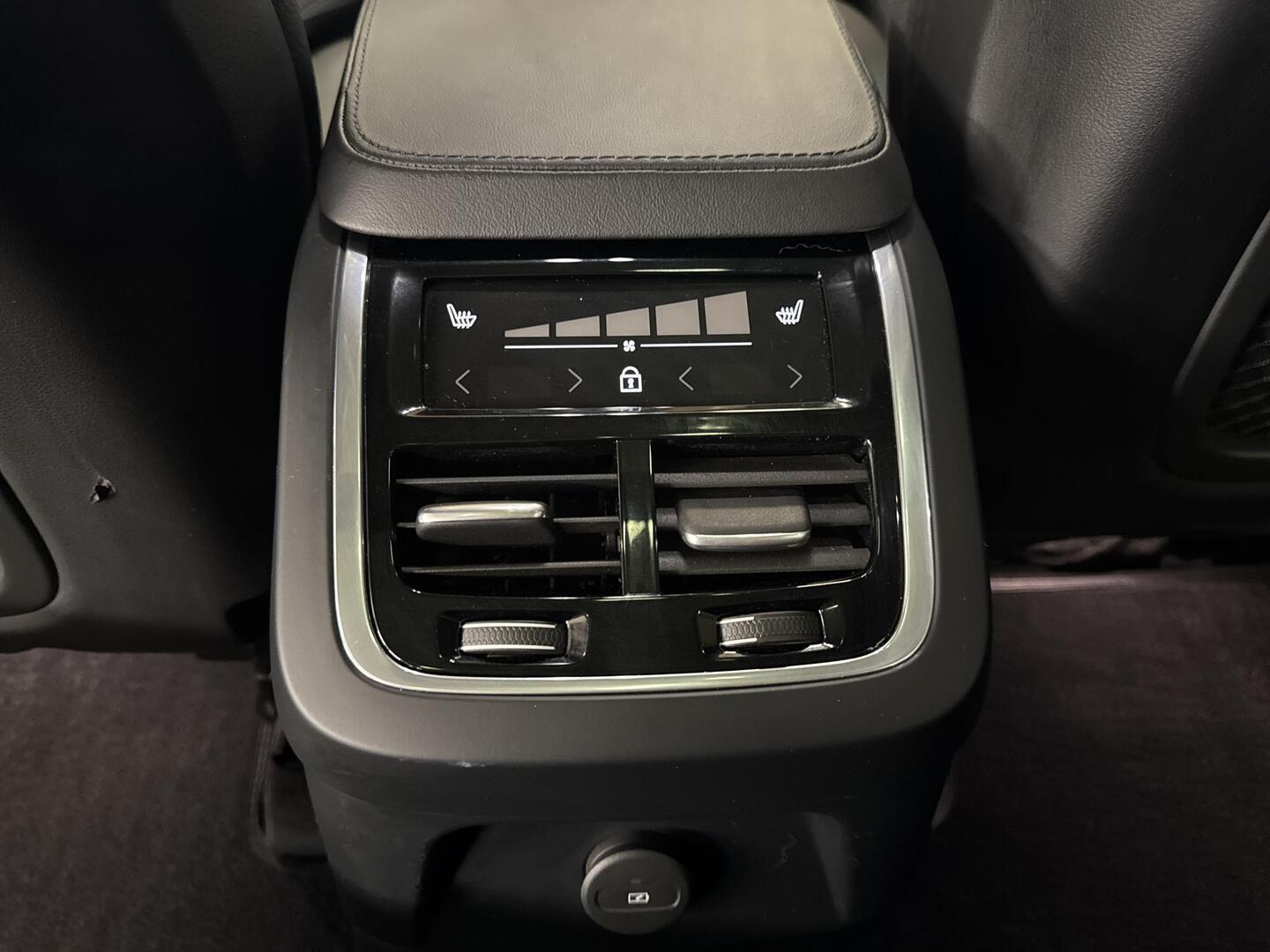 VOLVO XC90 2024