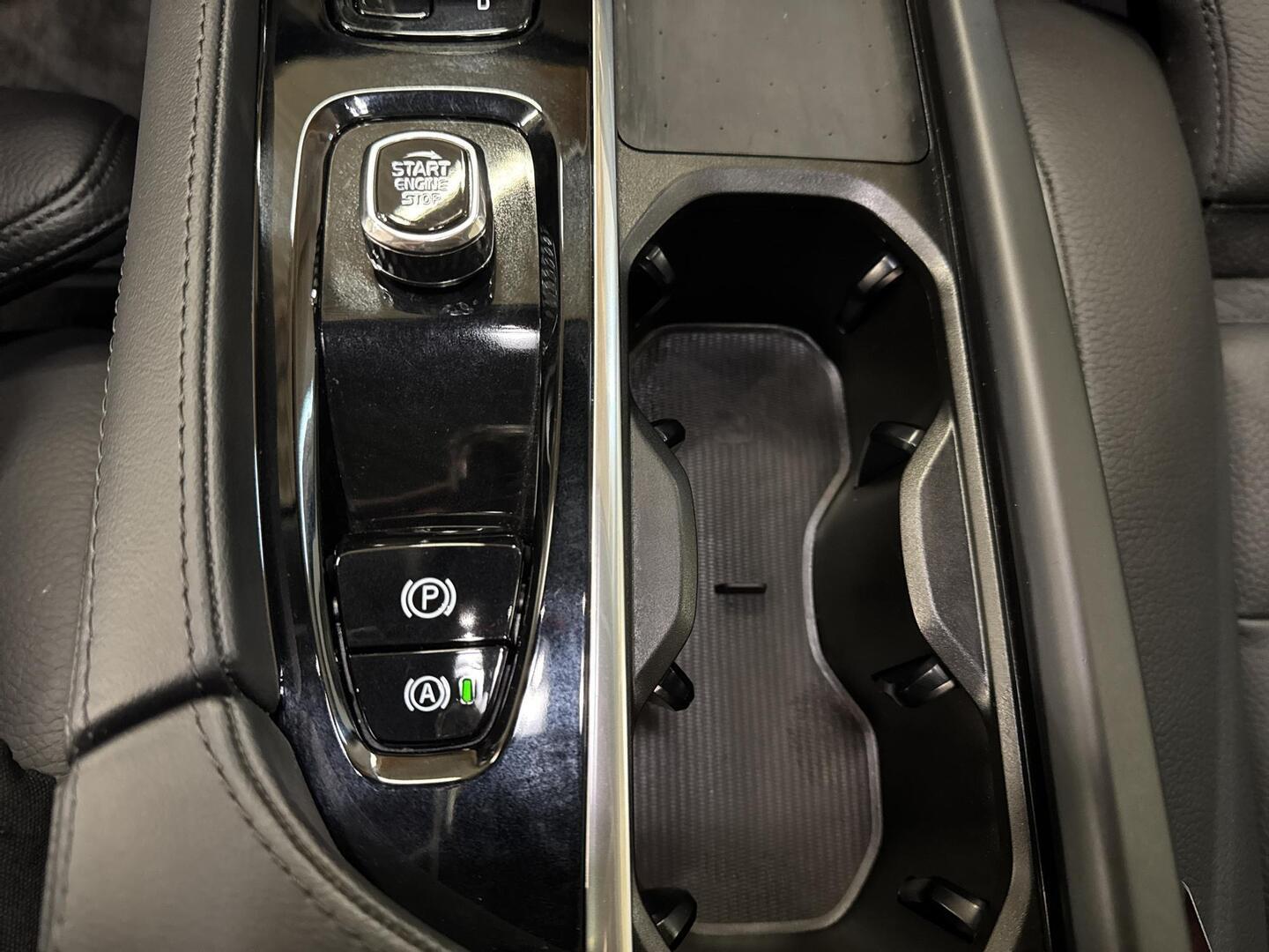 VOLVO XC90 2024