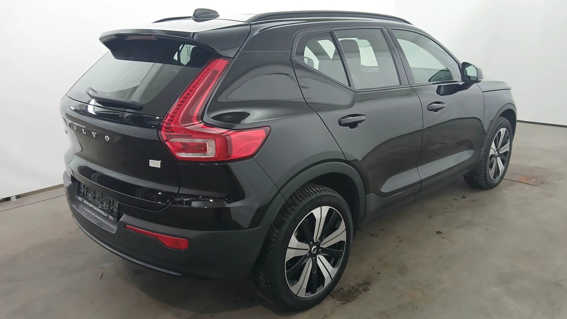VOLVO XC40 2023