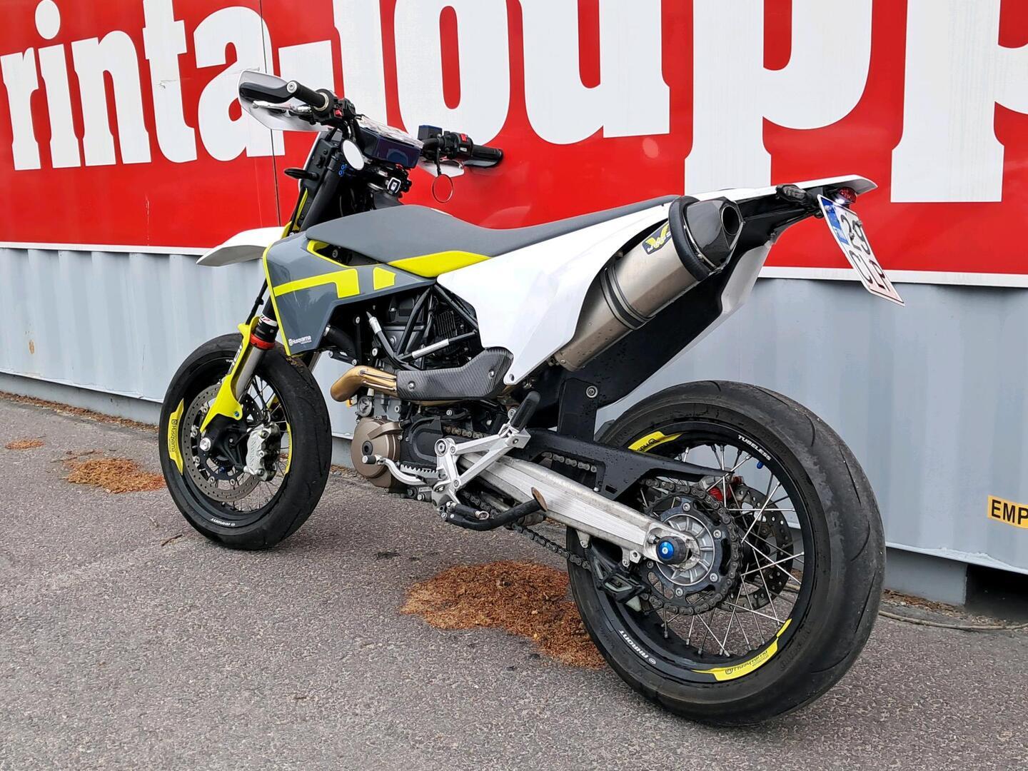 HUSQVARNA 701 2021