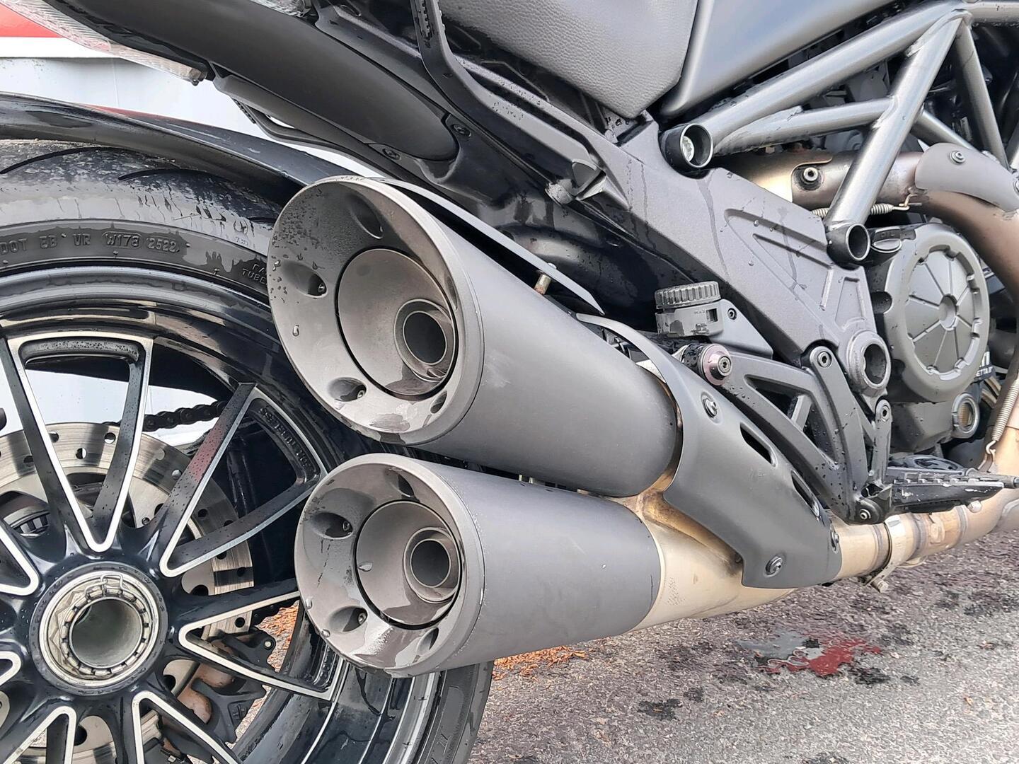 DUCATI Diavel 2015