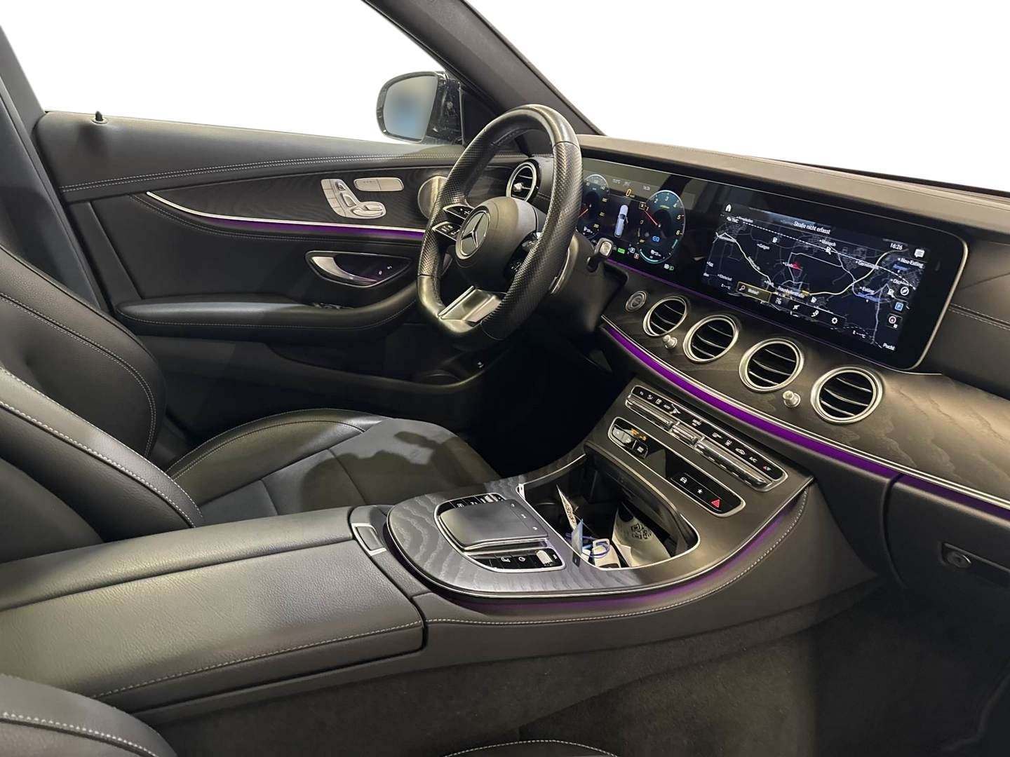 MERCEDES-BENZ E 2022