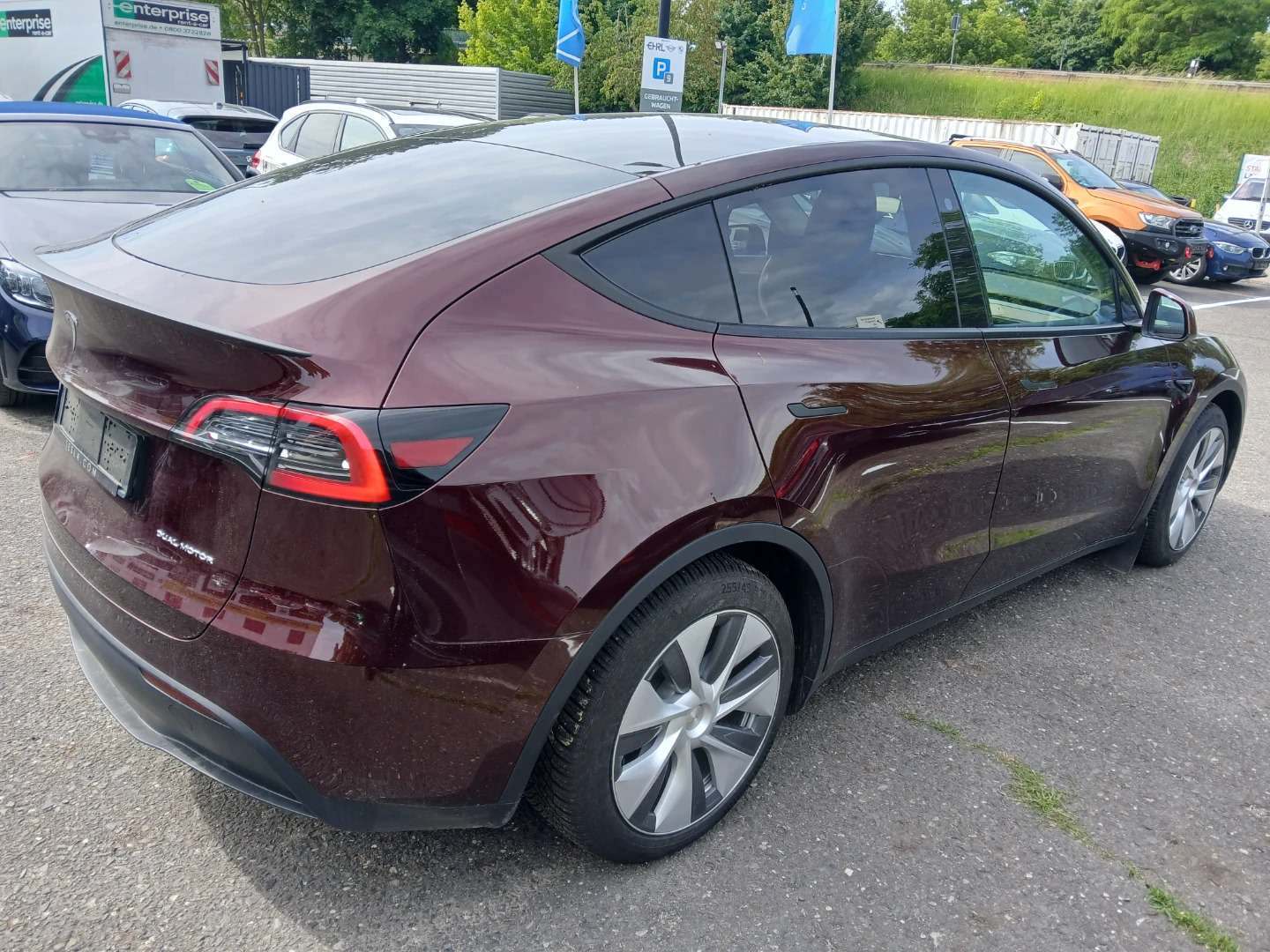 TESLA MODEL Y 2024