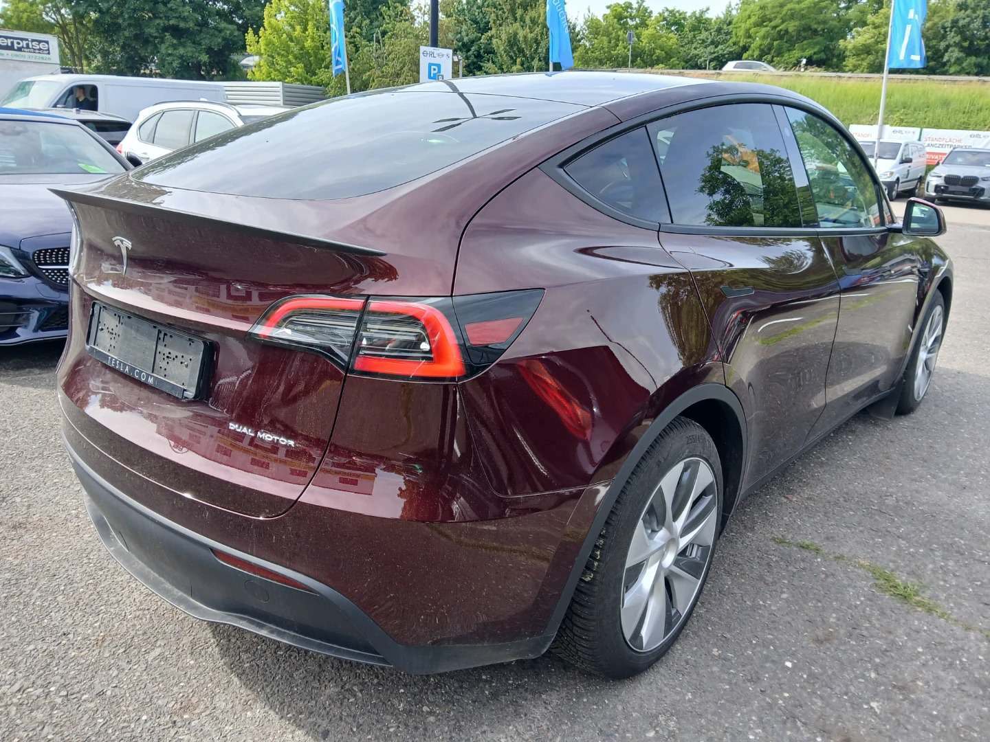 TESLA MODEL Y 2024