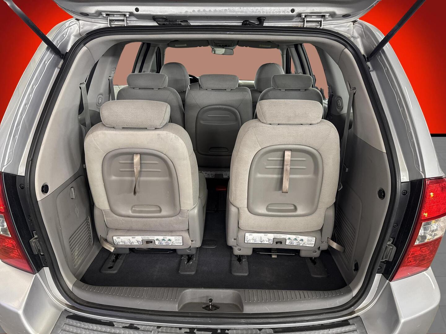 KIA Carnival 2010
