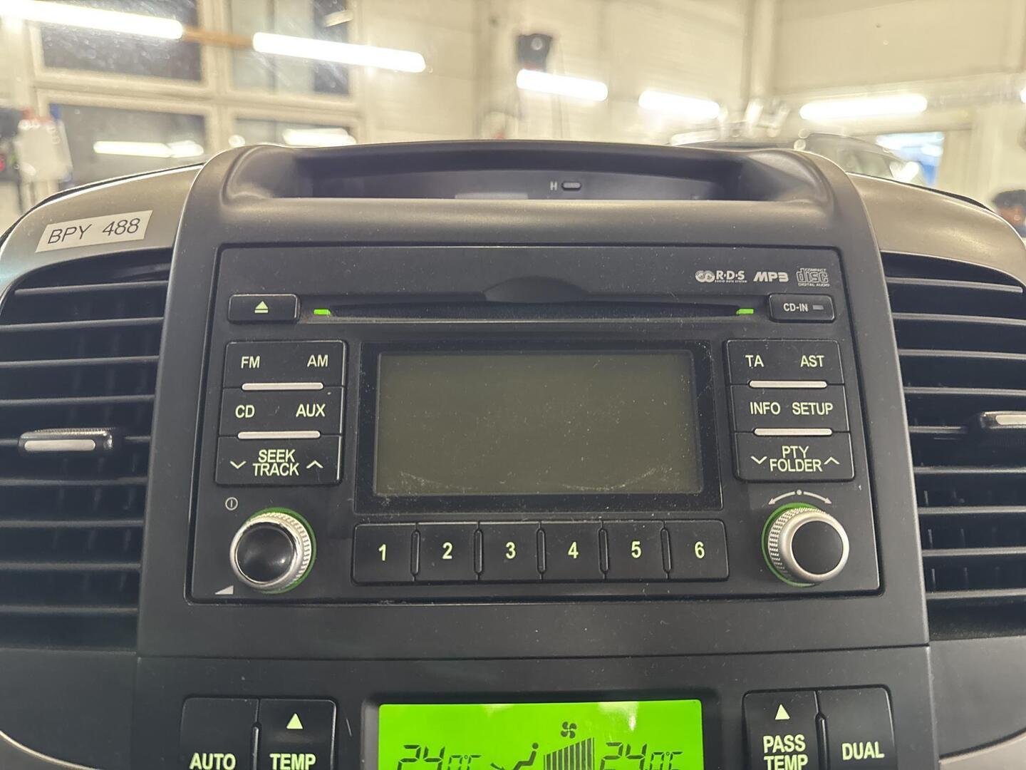 KIA Carnival 2010