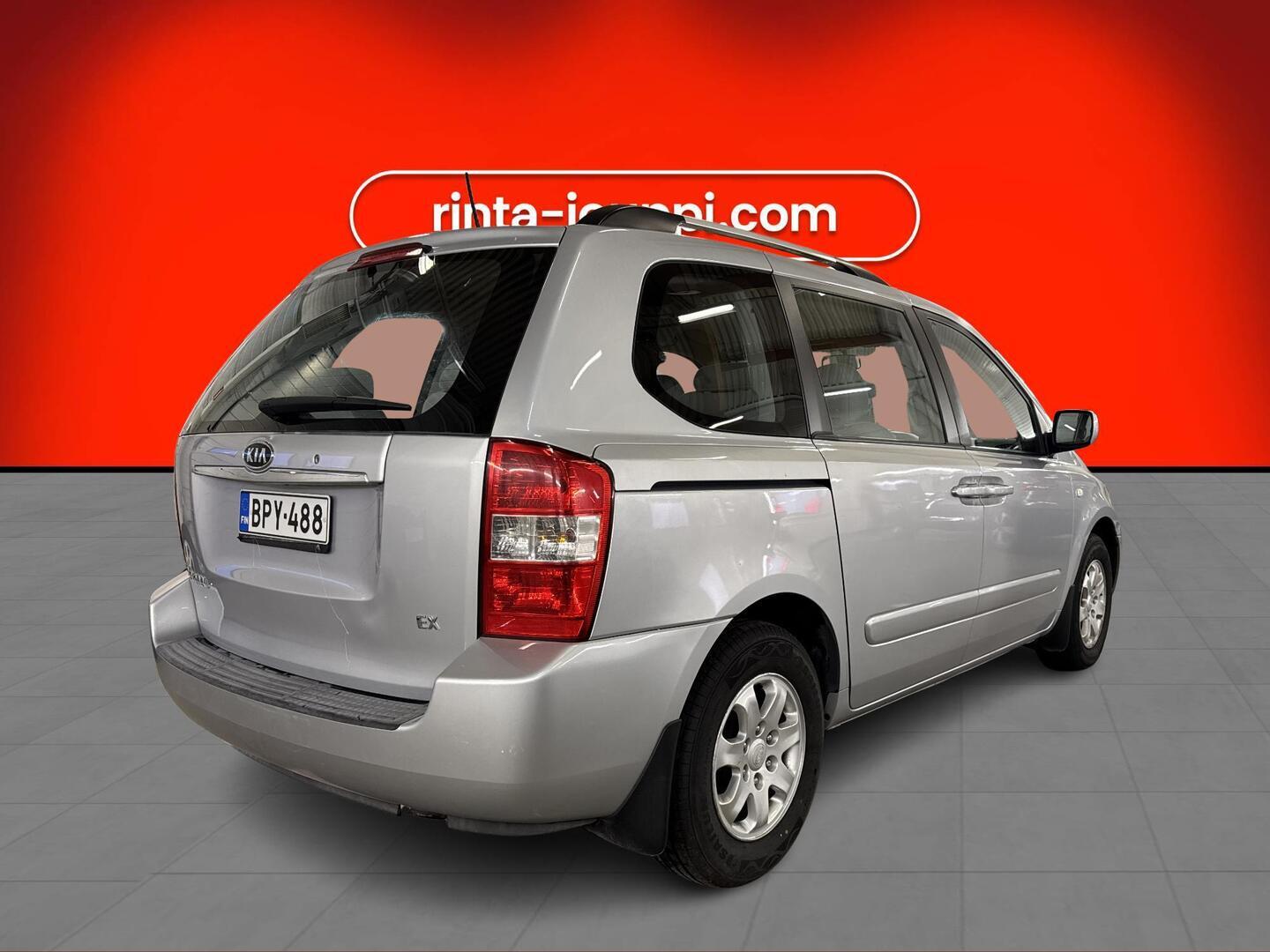 KIA Carnival 2010