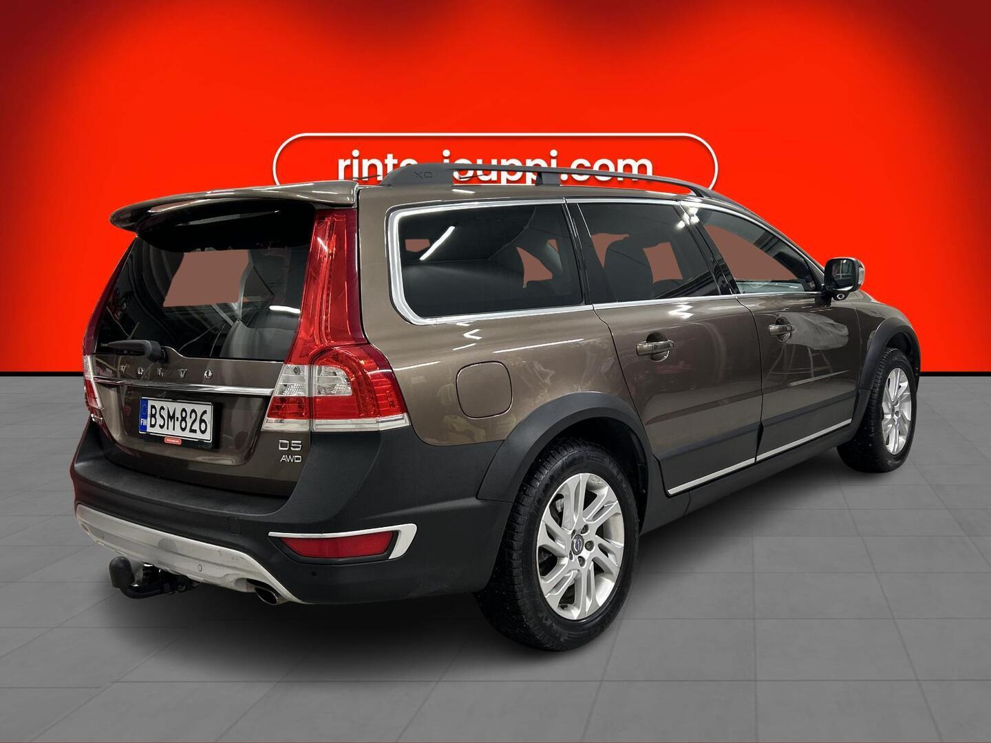 VOLVO XC70 2015