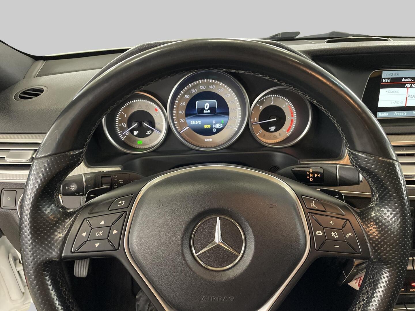 MERCEDES-BENZ E 2015