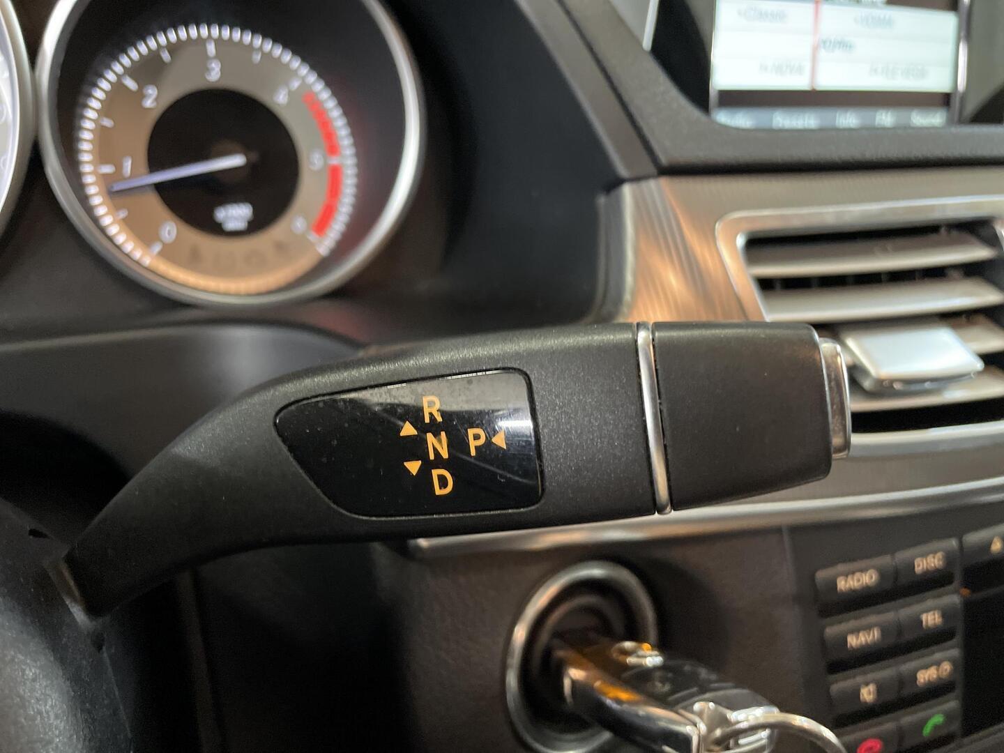 MERCEDES-BENZ E 2015