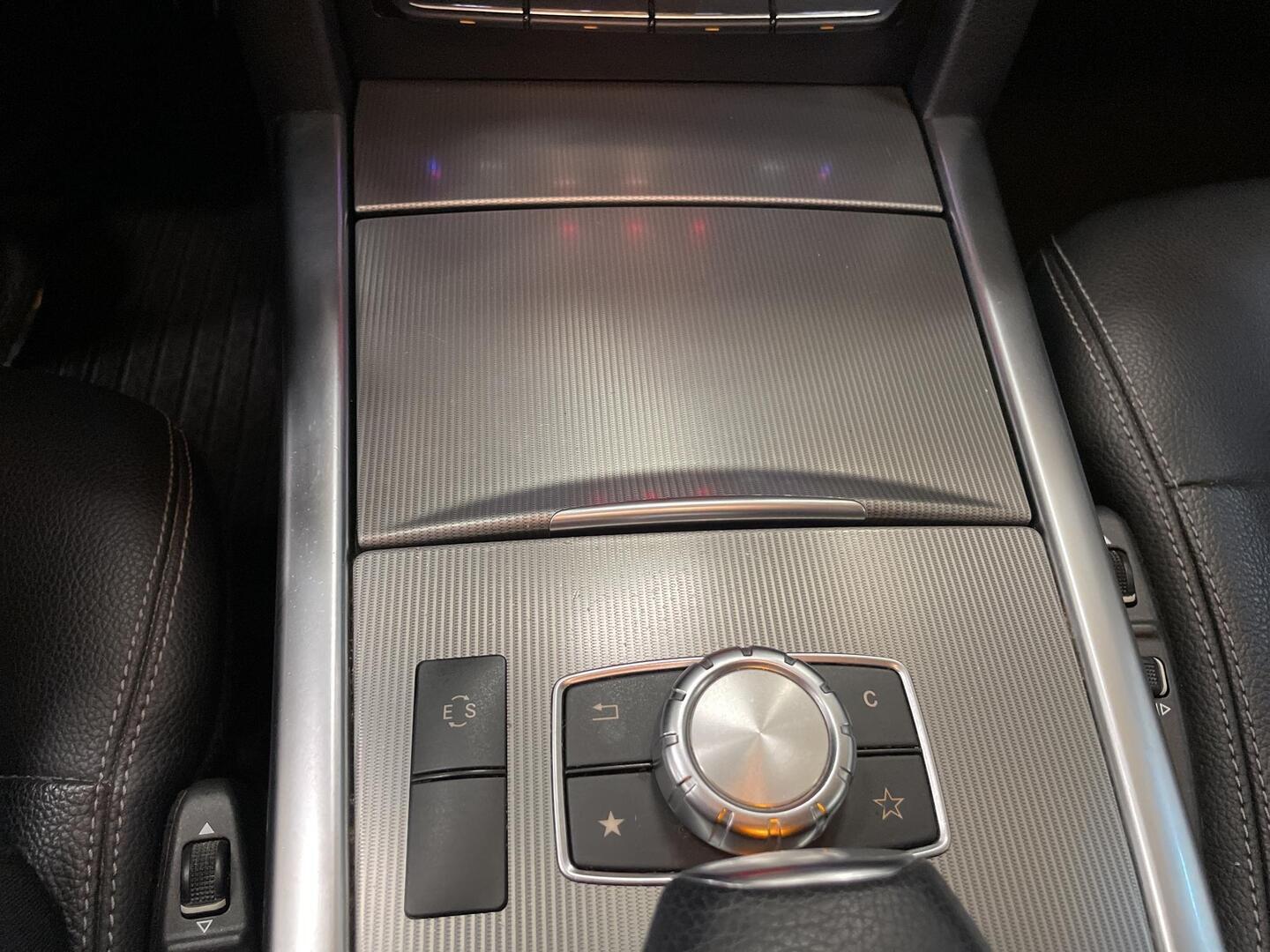 MERCEDES-BENZ E 2015