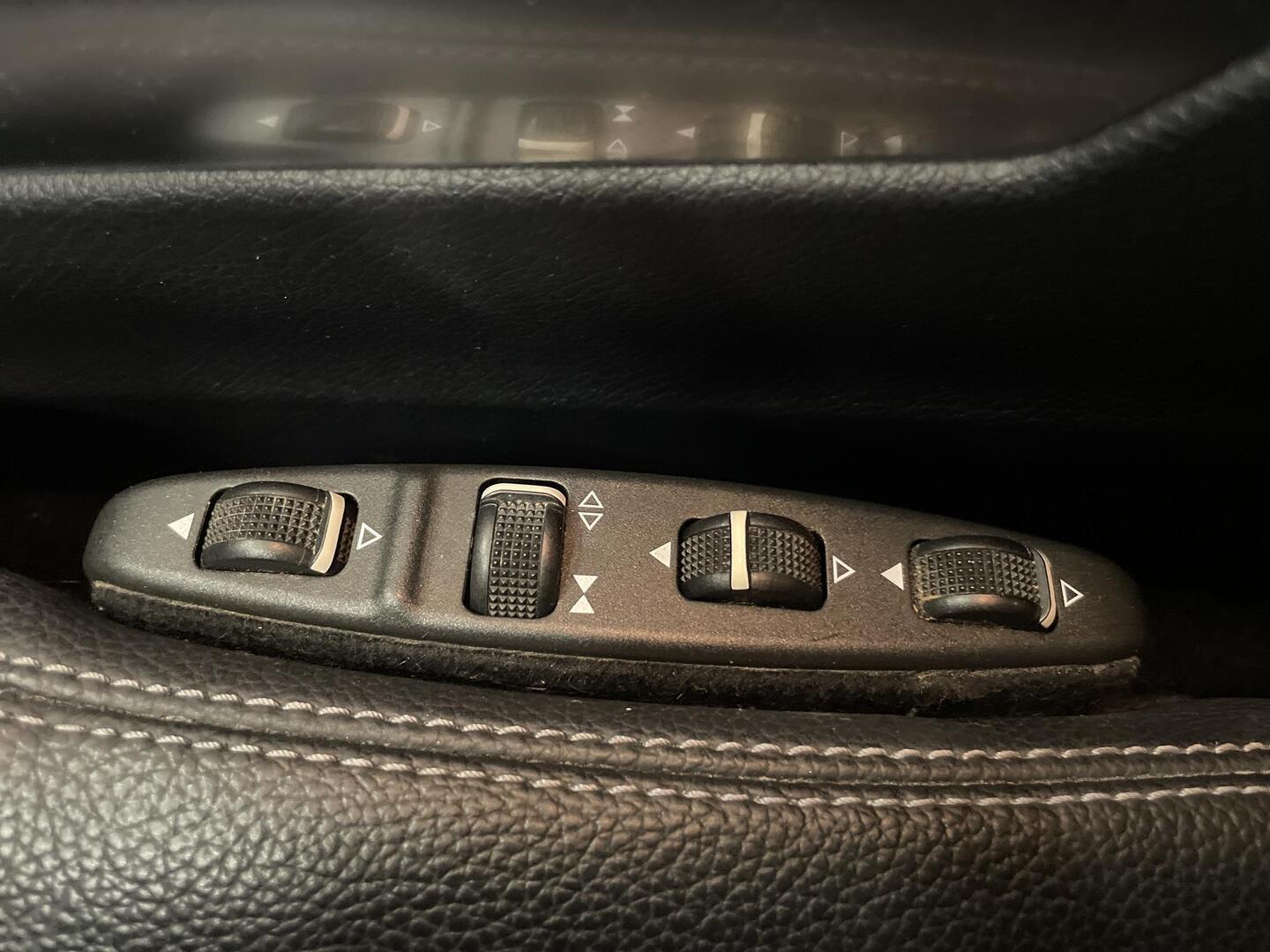 MERCEDES-BENZ E 2015