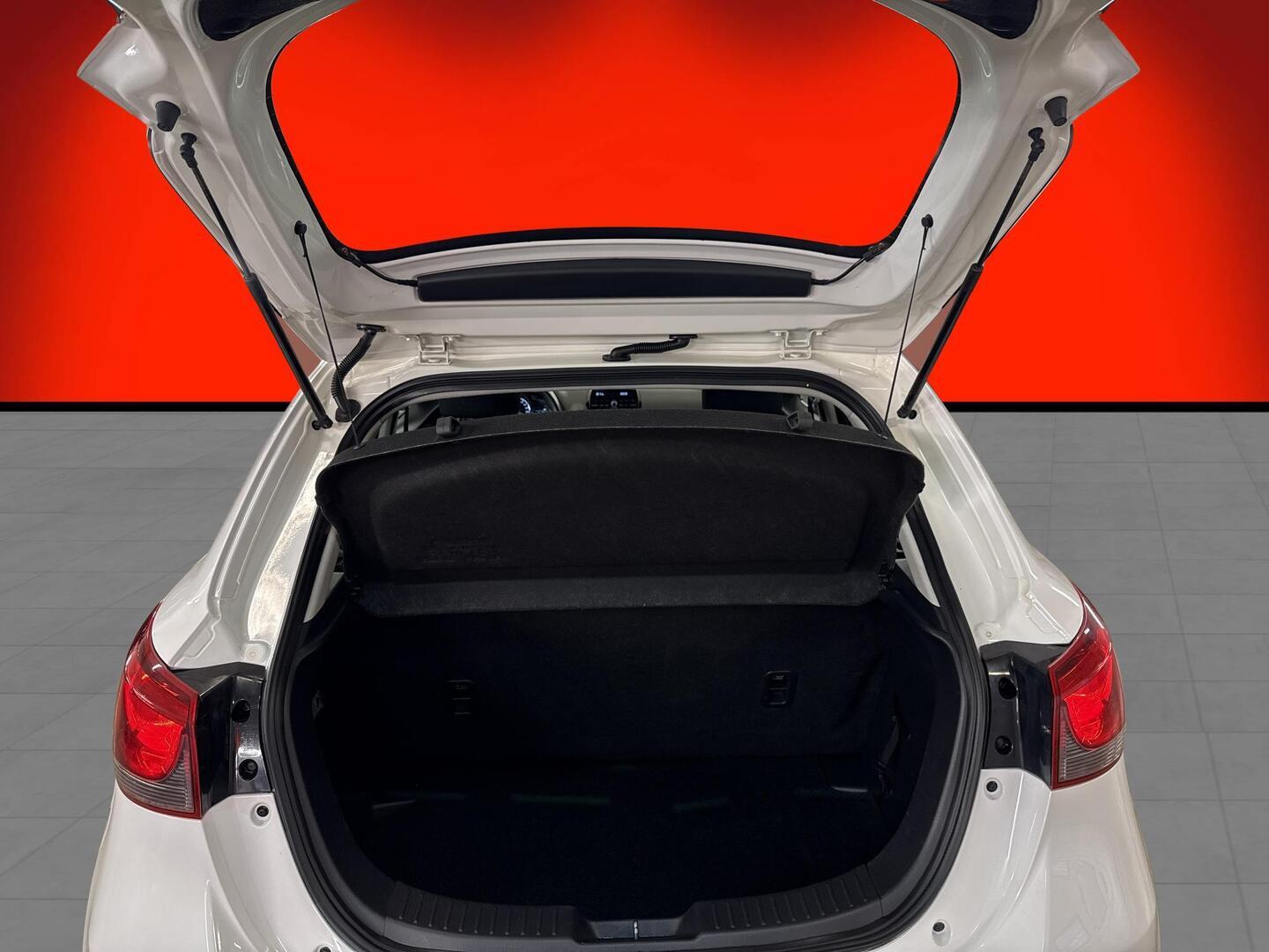 MAZDA 2 2019