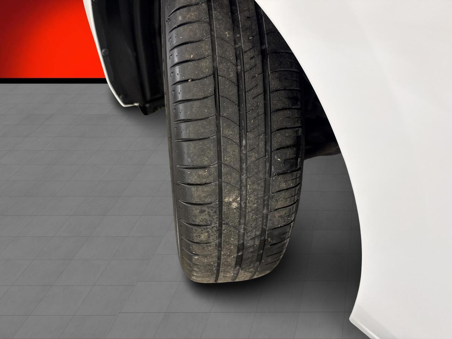 MAZDA 2 2019