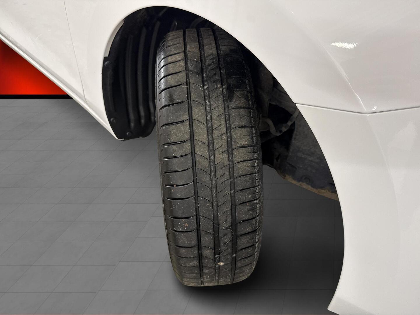 MAZDA 2 2019