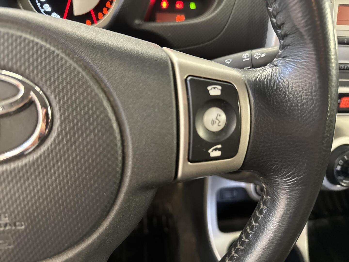 TOYOTA Urban Cruiser 2009