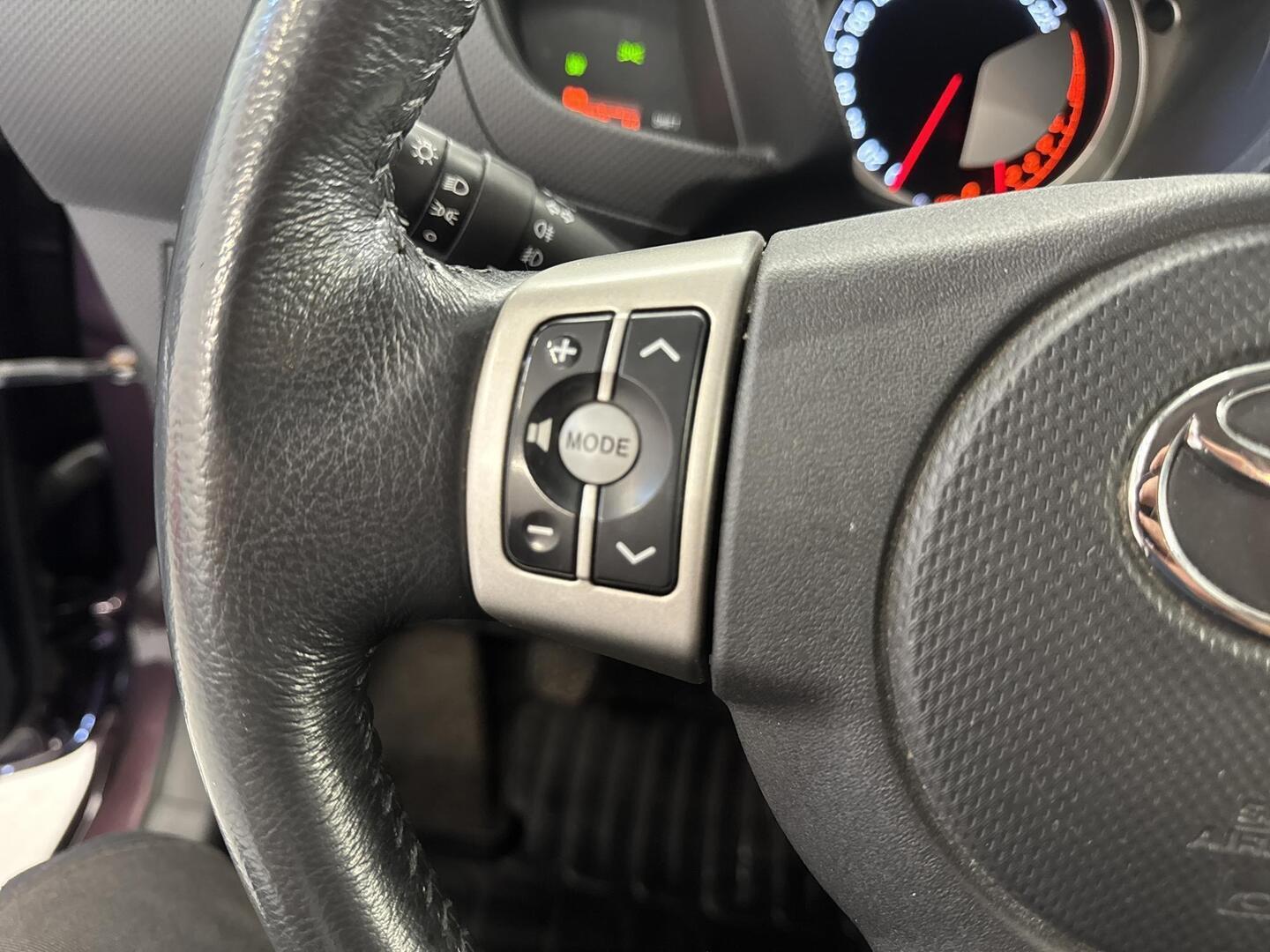 TOYOTA Urban Cruiser 2009