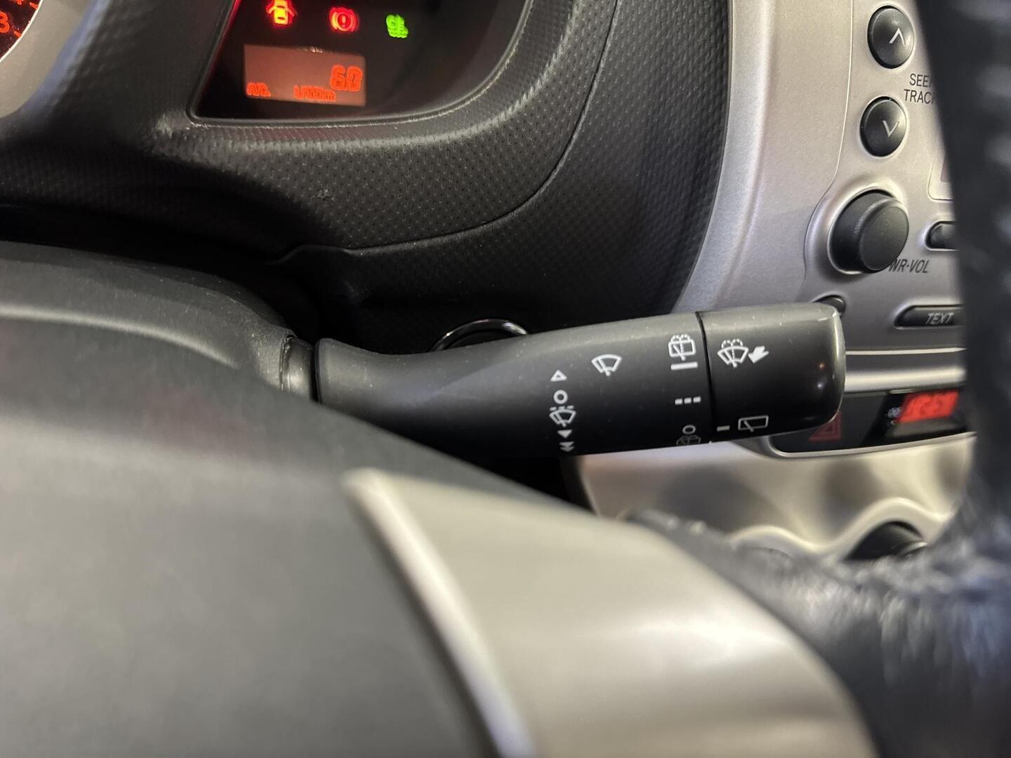 TOYOTA Urban Cruiser 2009