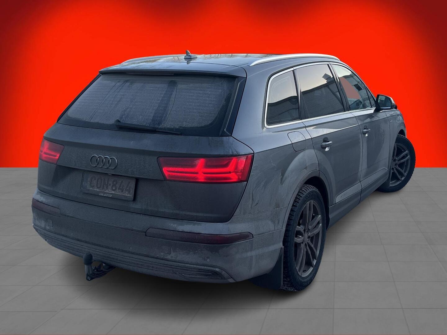 AUDI Q7 2016