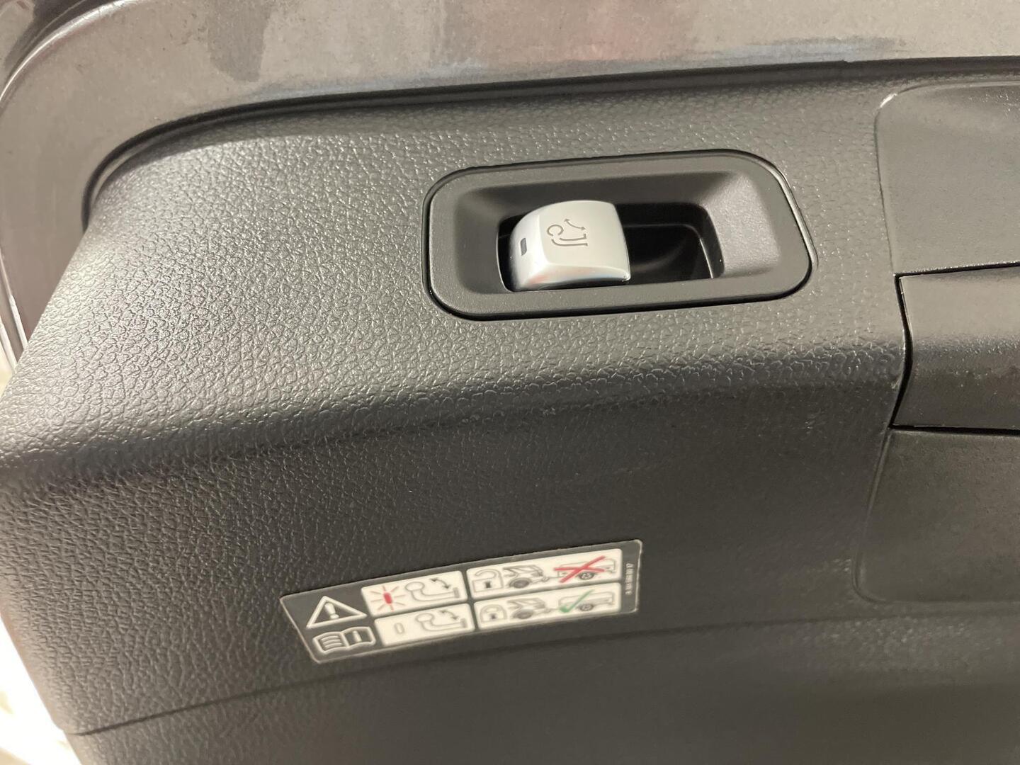 MERCEDES-BENZ C 2017