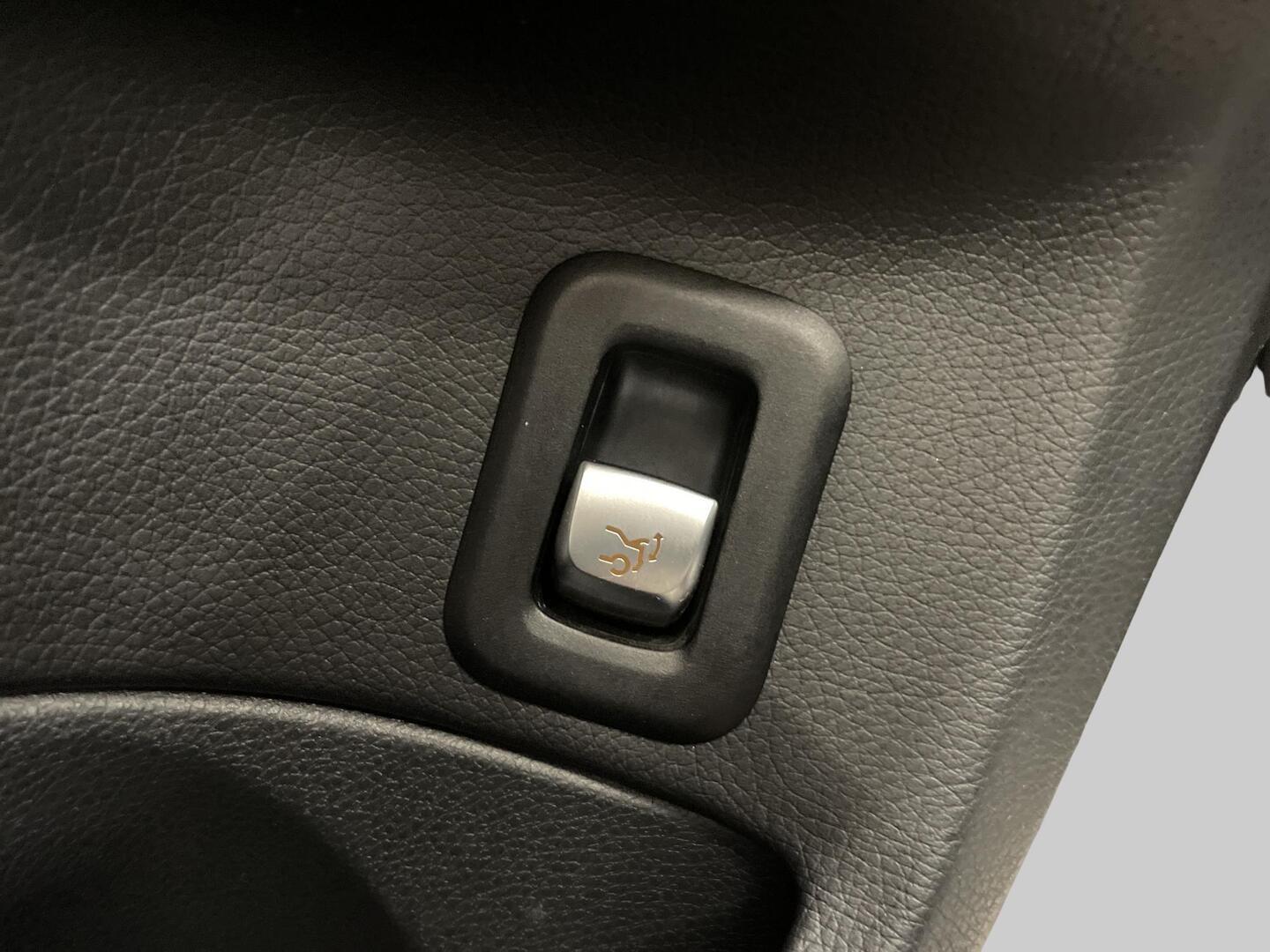 MERCEDES-BENZ C 2017