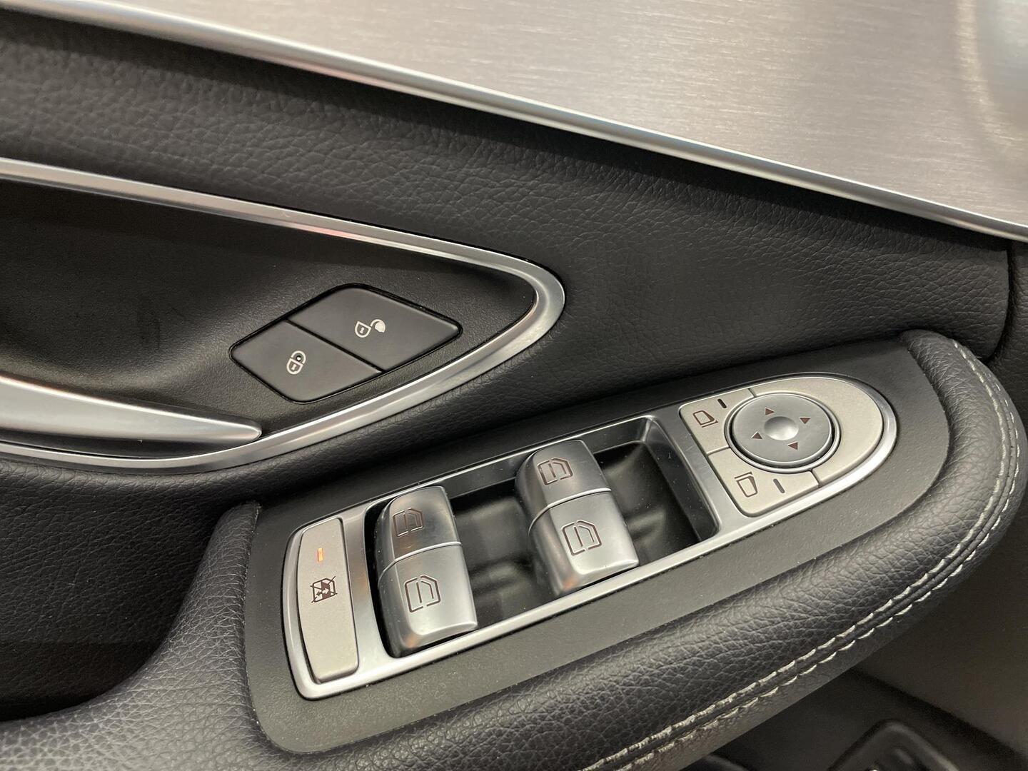 MERCEDES-BENZ C 2017