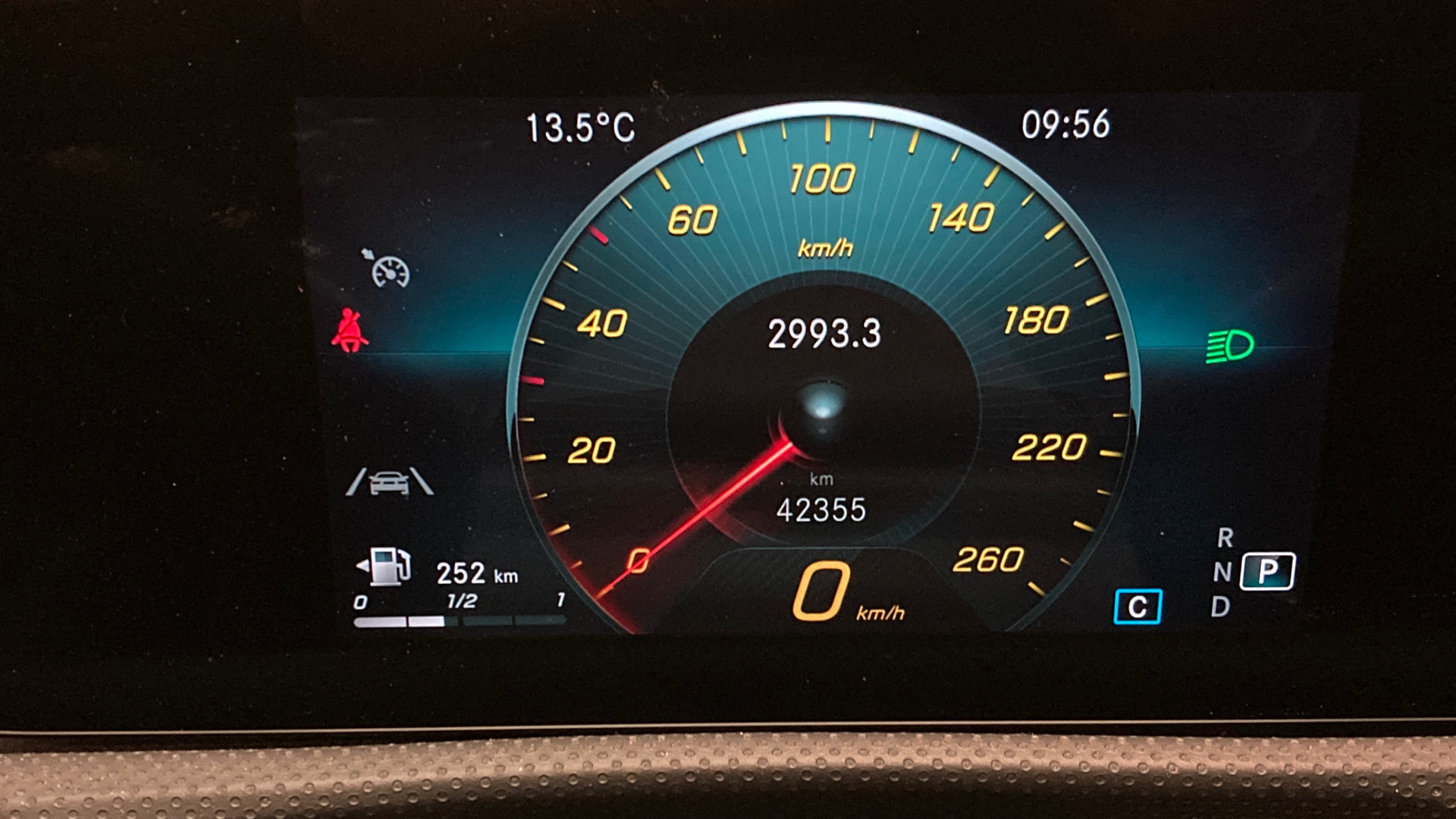 MERCEDES-BENZ CLA 2023