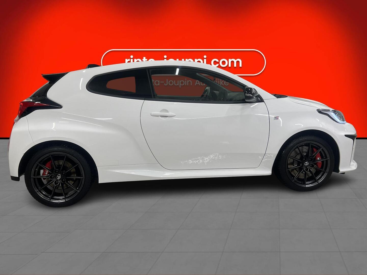 TOYOTA GR Yaris 2021