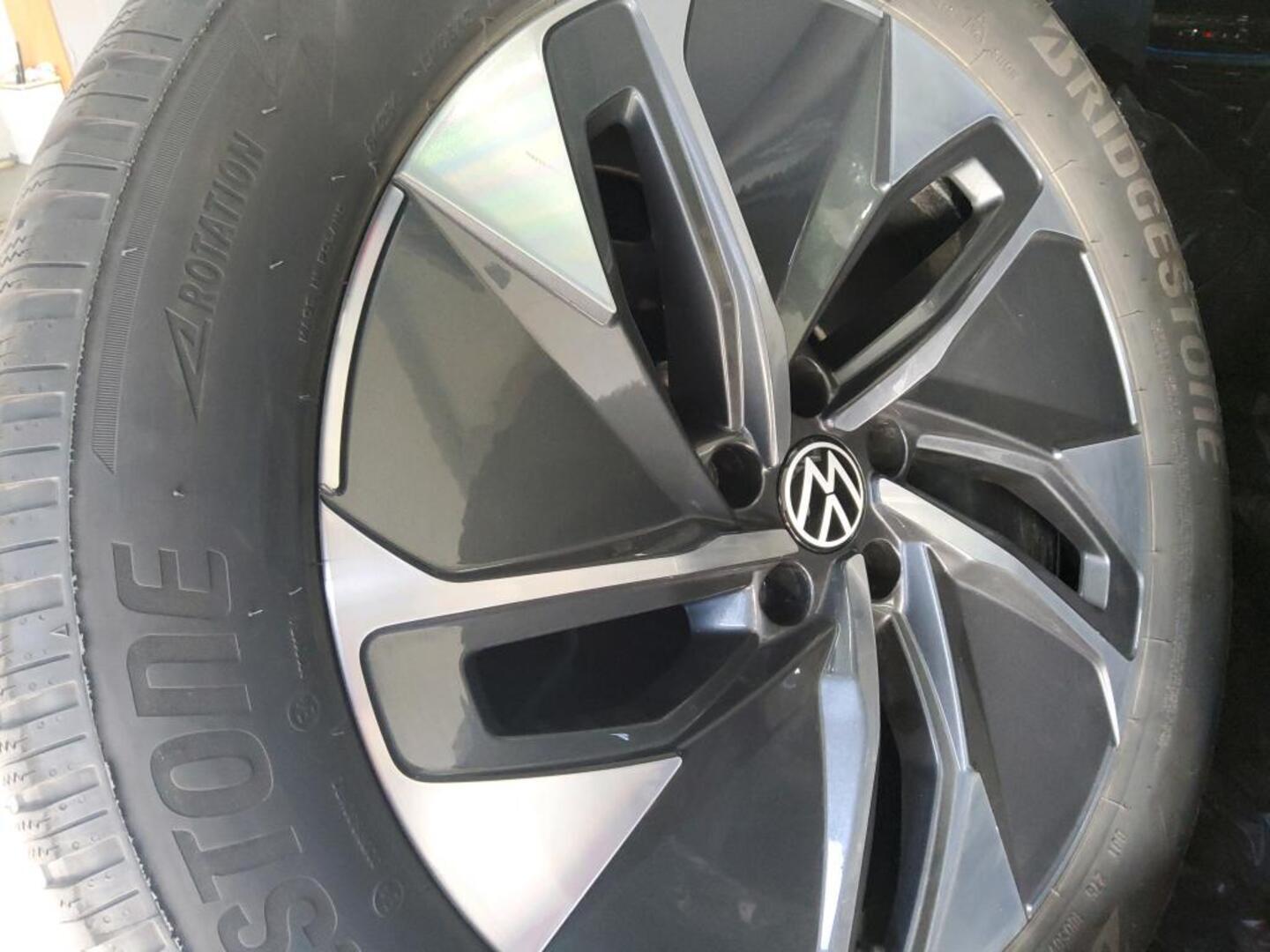 VOLKSWAGEN ID.4 2023