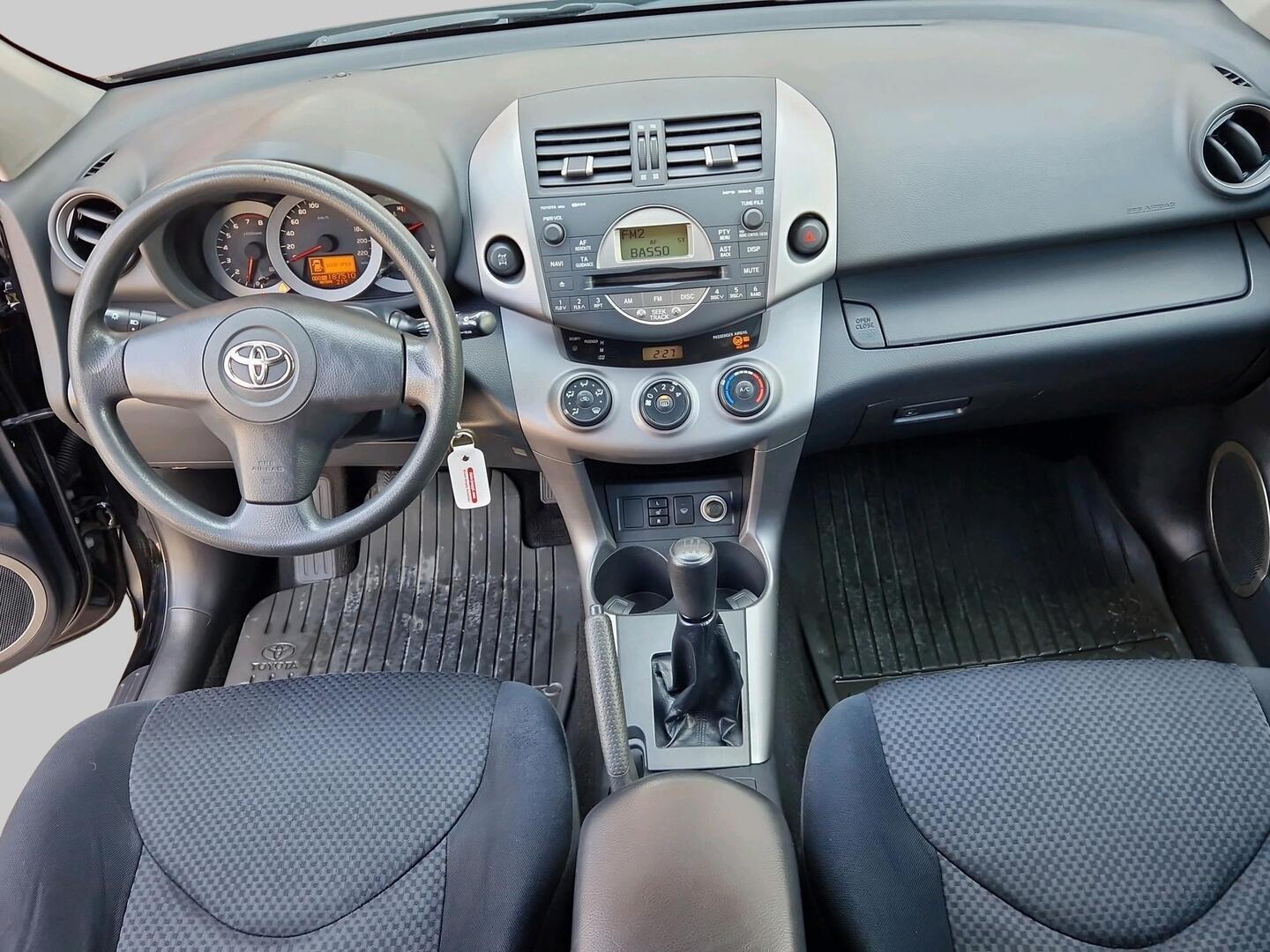 TOYOTA RAV4 2006