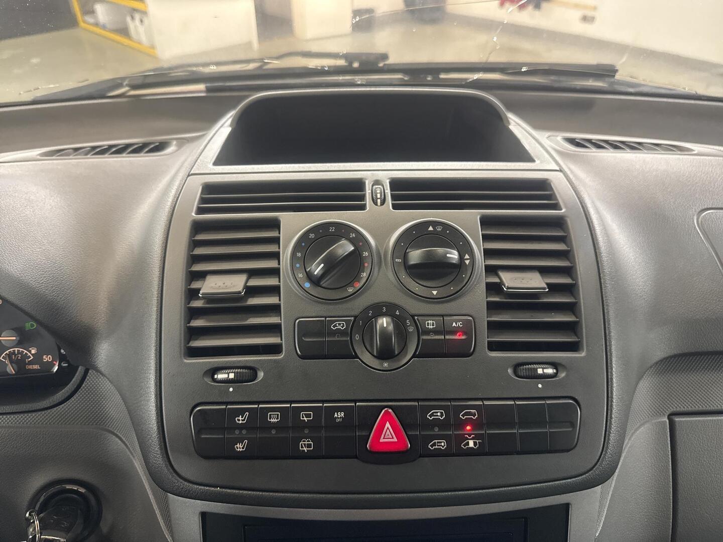 MERCEDES-BENZ Vito 2011