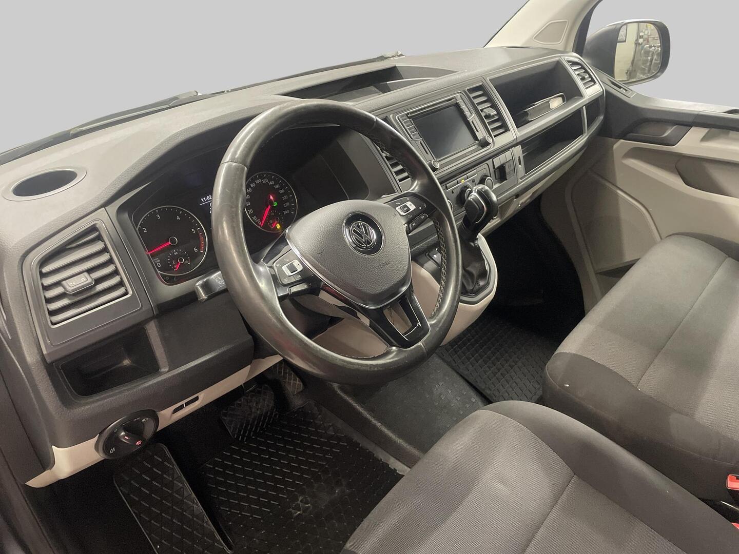 VOLKSWAGEN Transporter 2016