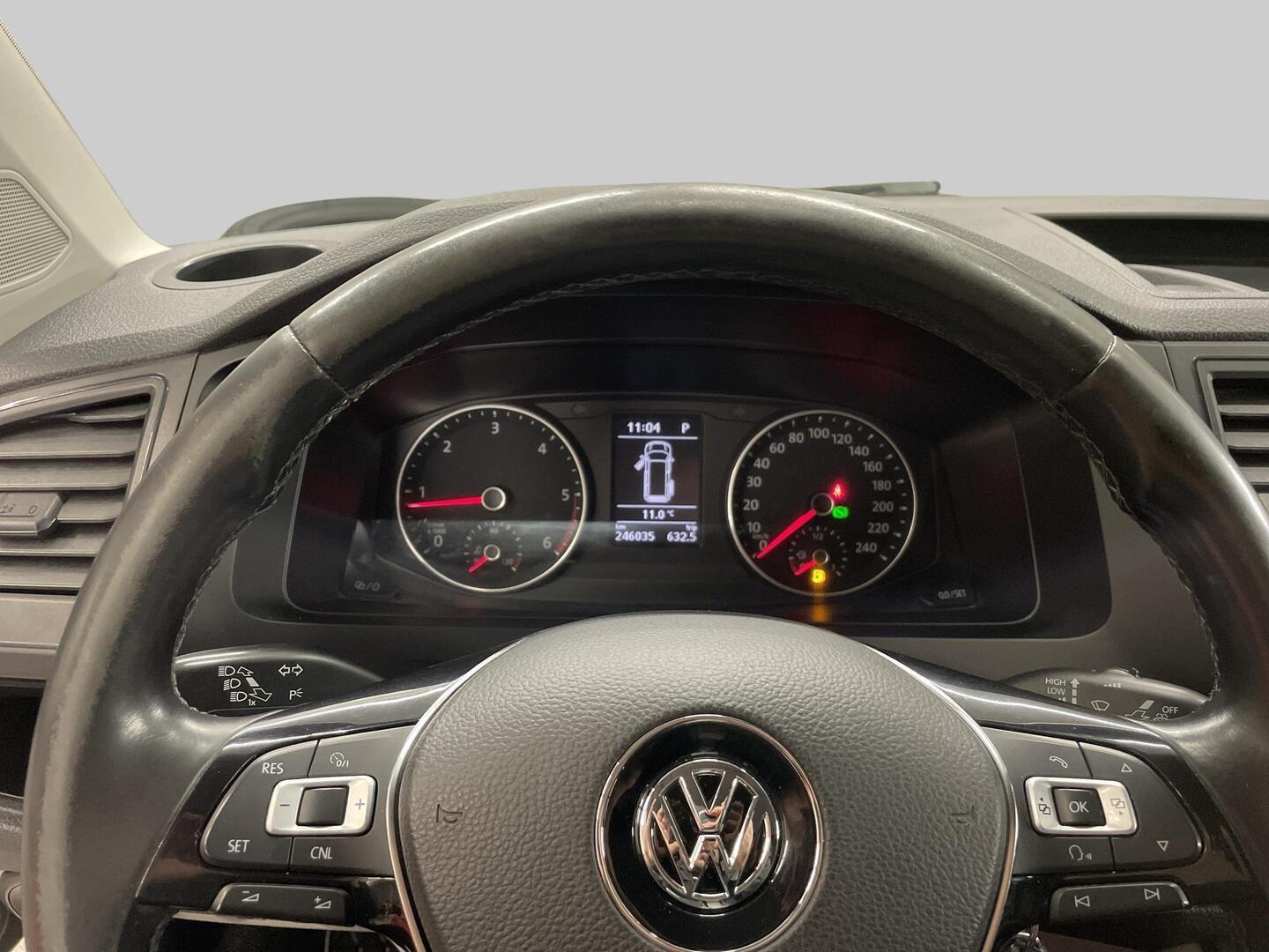 VOLKSWAGEN Transporter 2016