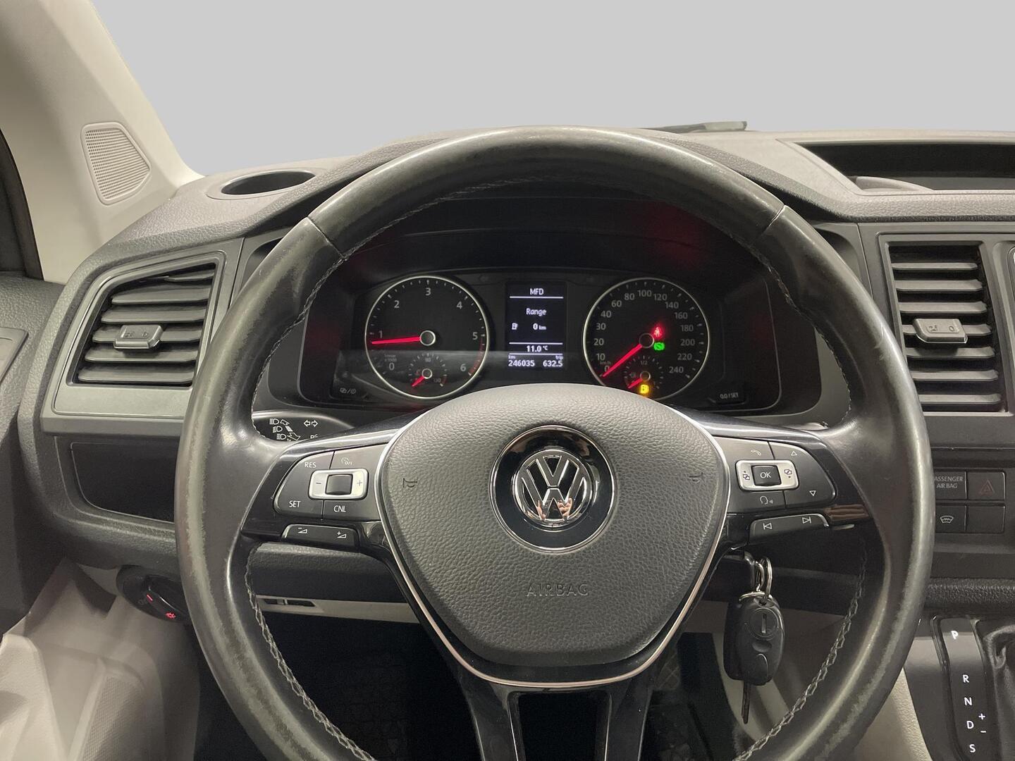 VOLKSWAGEN Transporter 2016