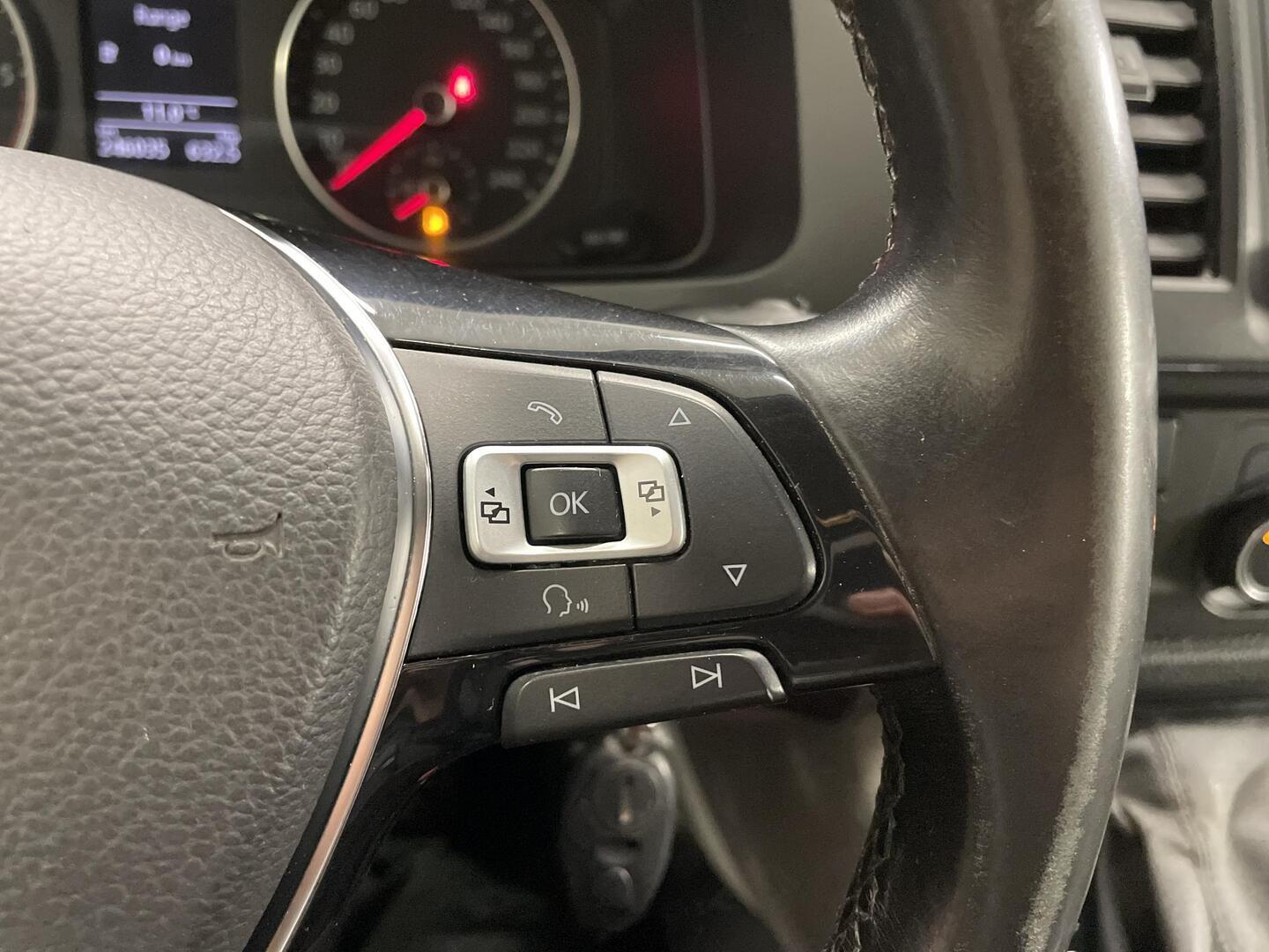 VOLKSWAGEN Transporter 2016