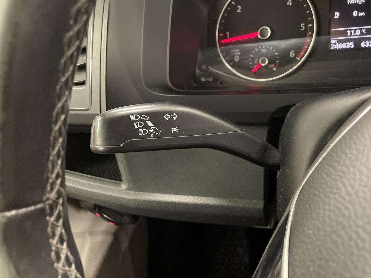 VOLKSWAGEN Transporter 2016