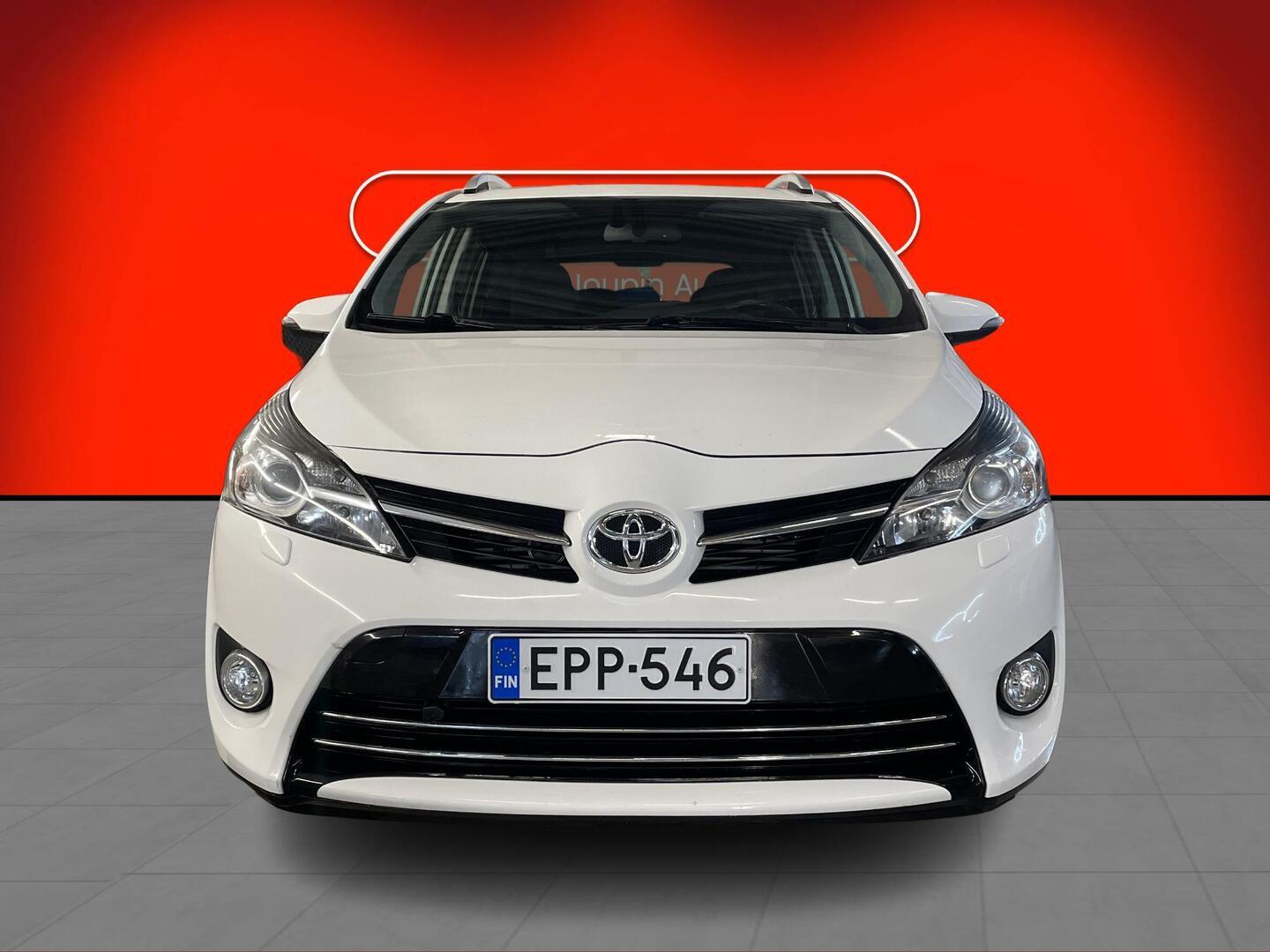 TOYOTA Verso 2015