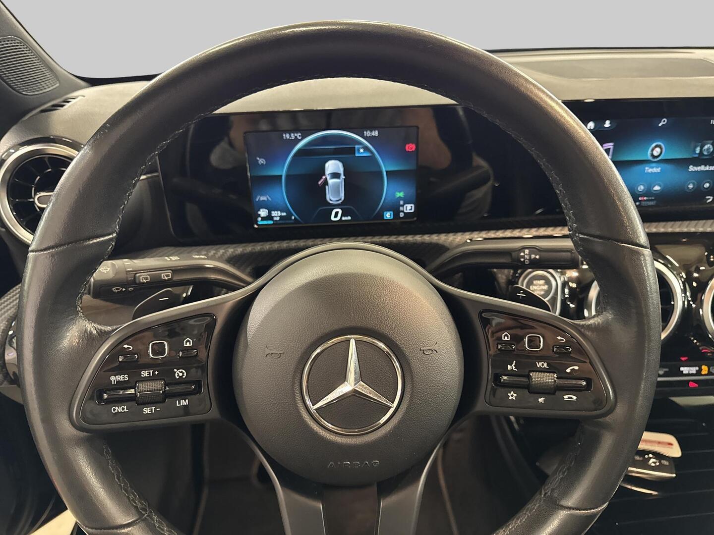 MERCEDES-BENZ A 2019