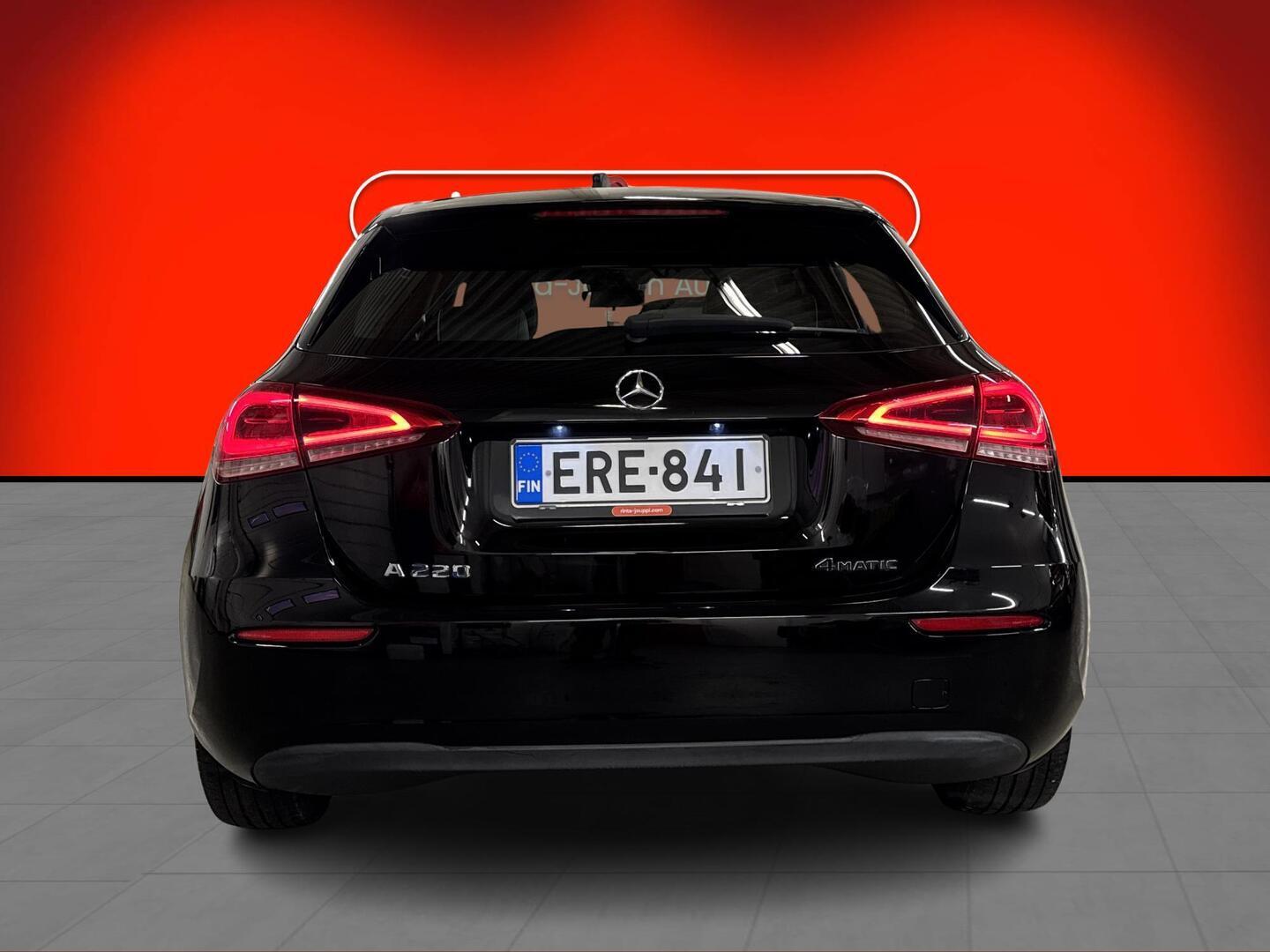MERCEDES-BENZ A 2019
