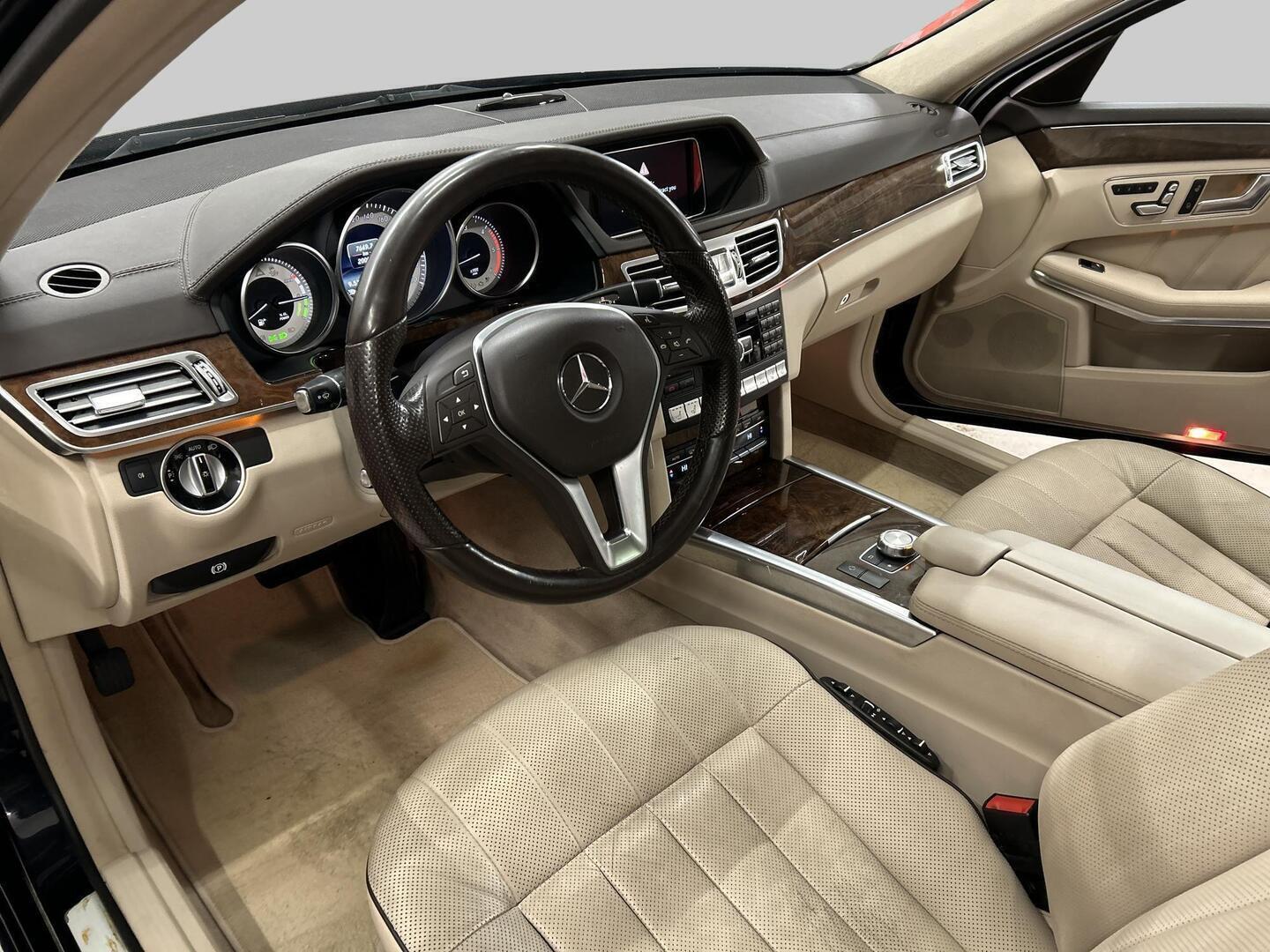 MERCEDES-BENZ E 2014