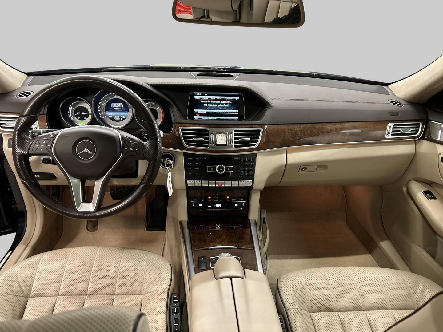 MERCEDES-BENZ E 2014